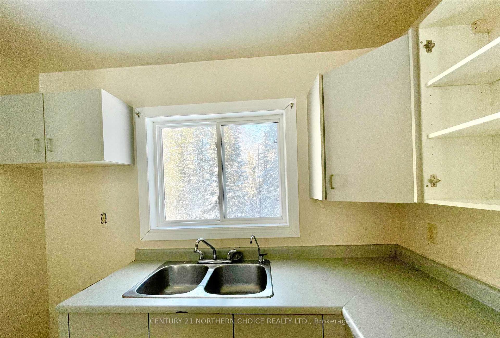 Photo 8 of 61 Shelley Lane, Dryden, Thunder Lake — HOMEH