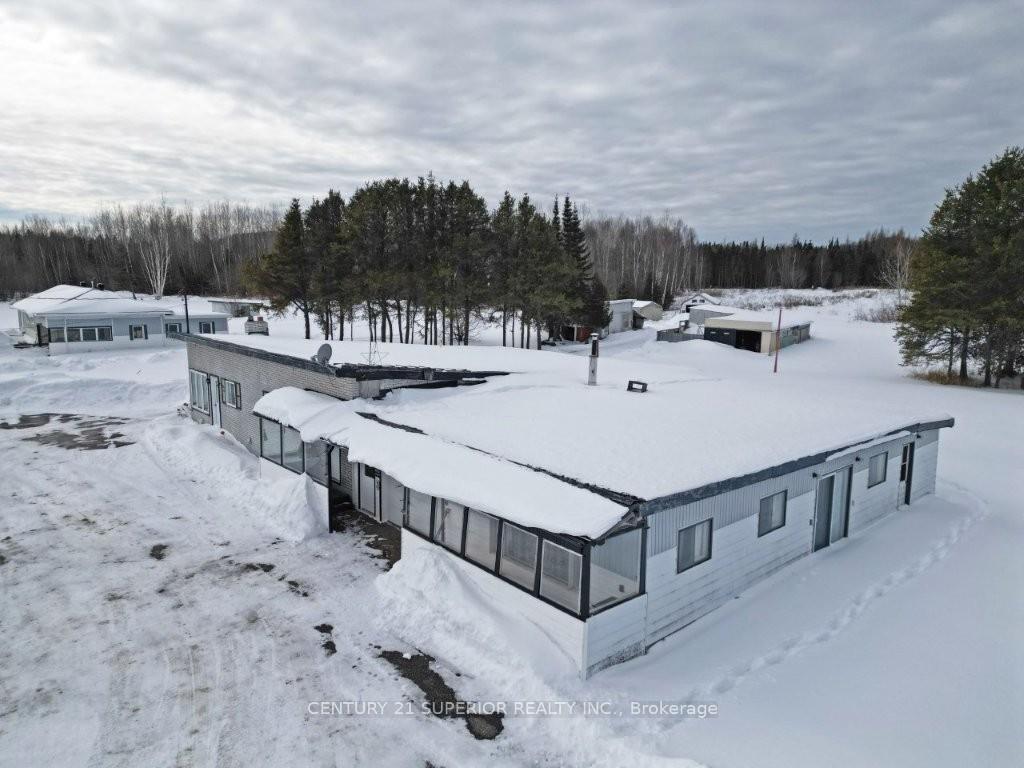 Photo 5 of 959 Hwy 11/17, Thunder Bay Remote Area — HOMEH
