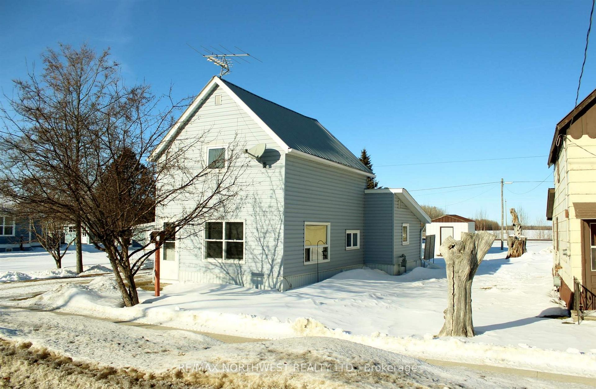 Photo 2 of 613 Atwood Ave, Rainy River — HOMEH