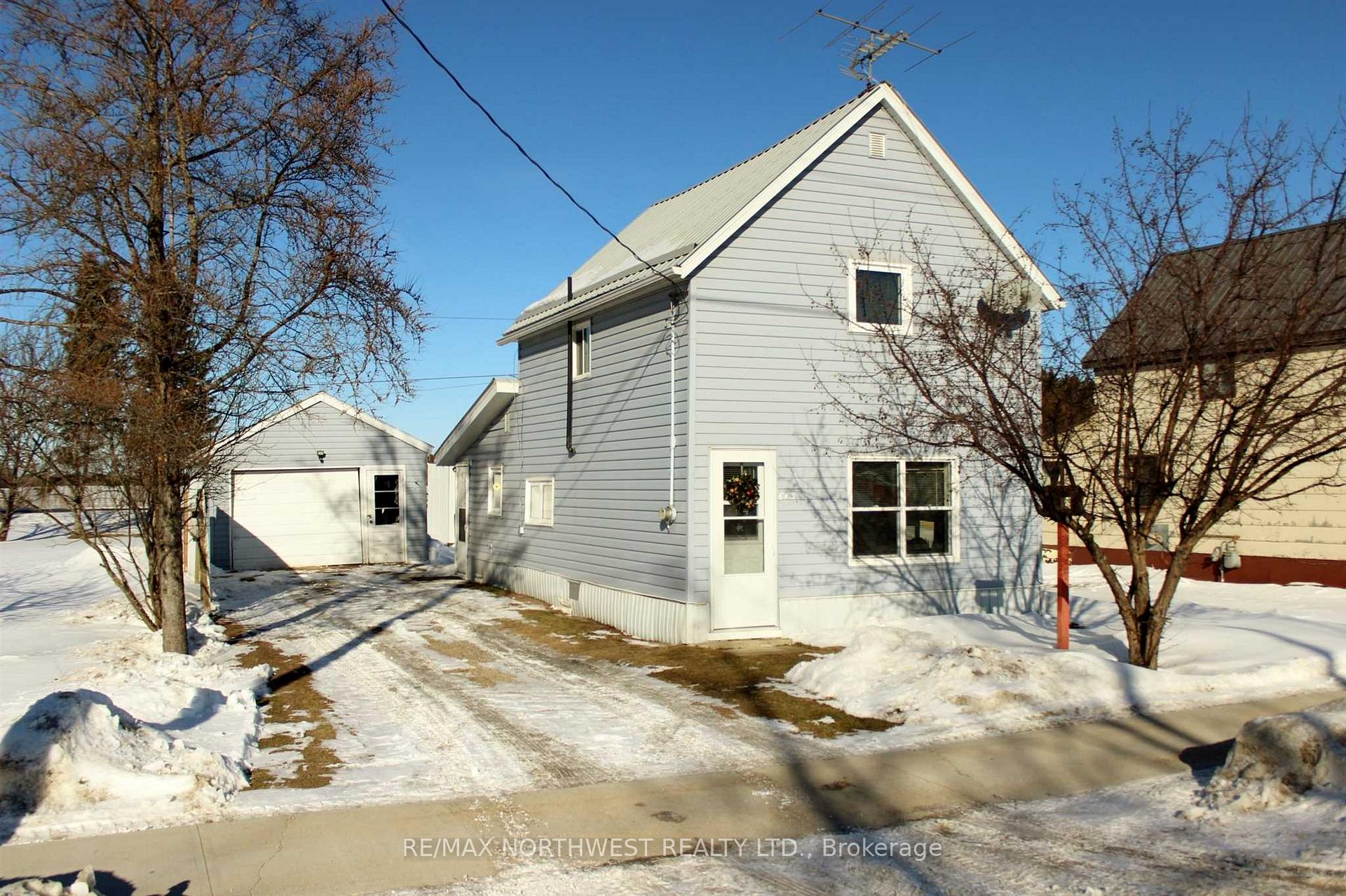Photo 3 of 613 Atwood Ave, Rainy River — HOMEH