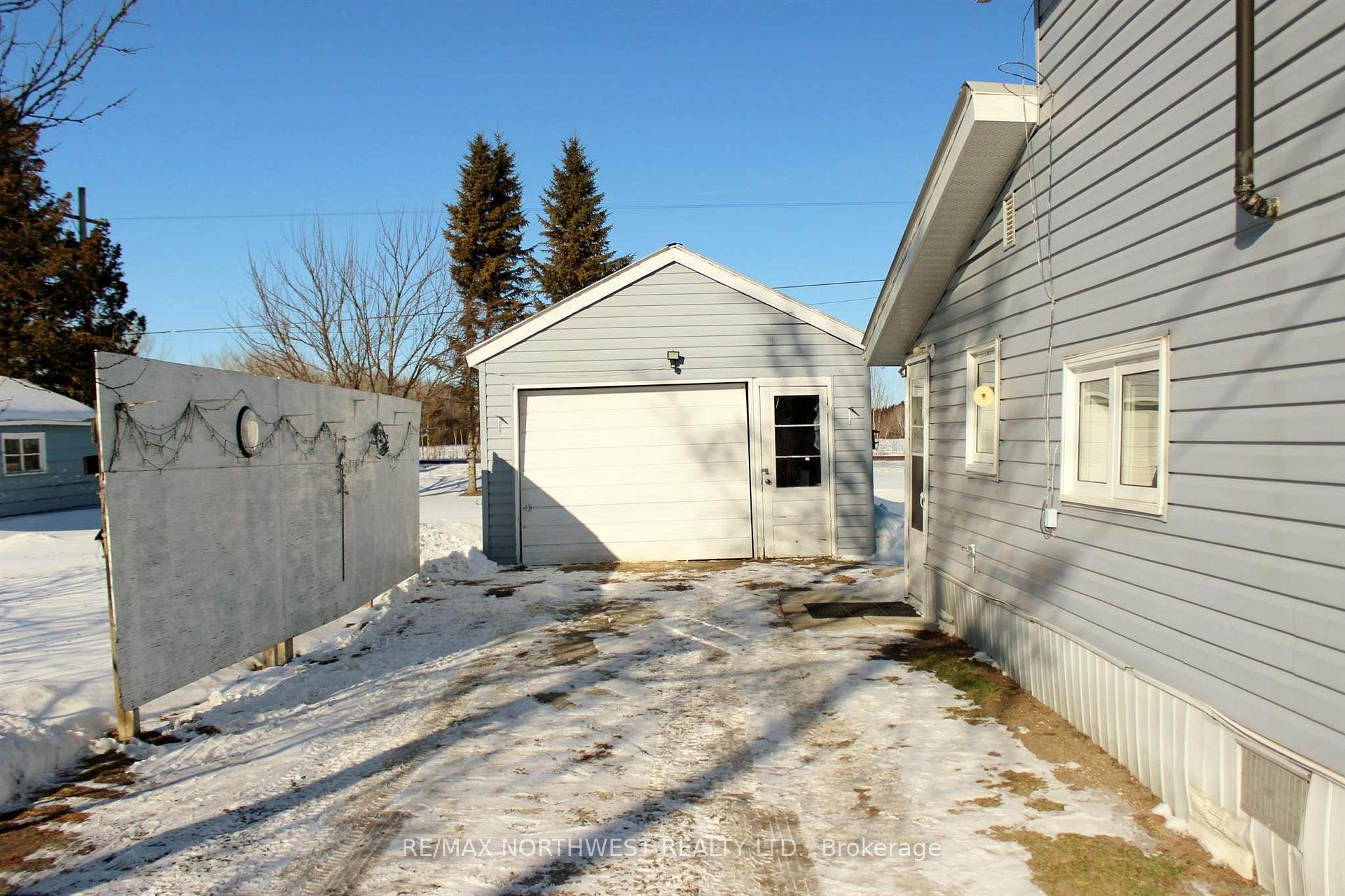 Photo 4 of 613 Atwood Ave, Rainy River — HOMEH