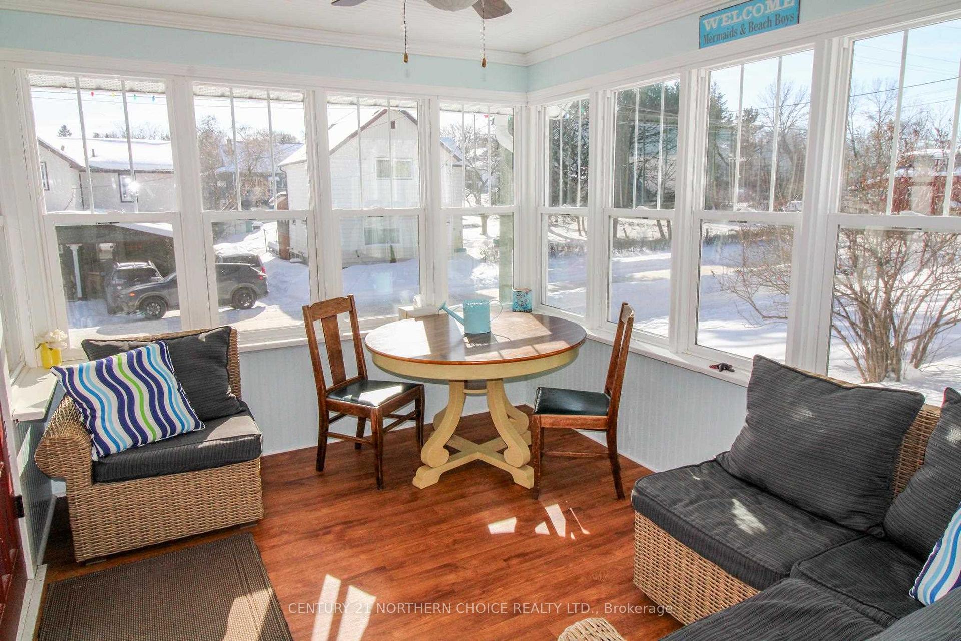 Photo 4 of 208 Ottawa Street, Kenora, Keewatin — HOMEH