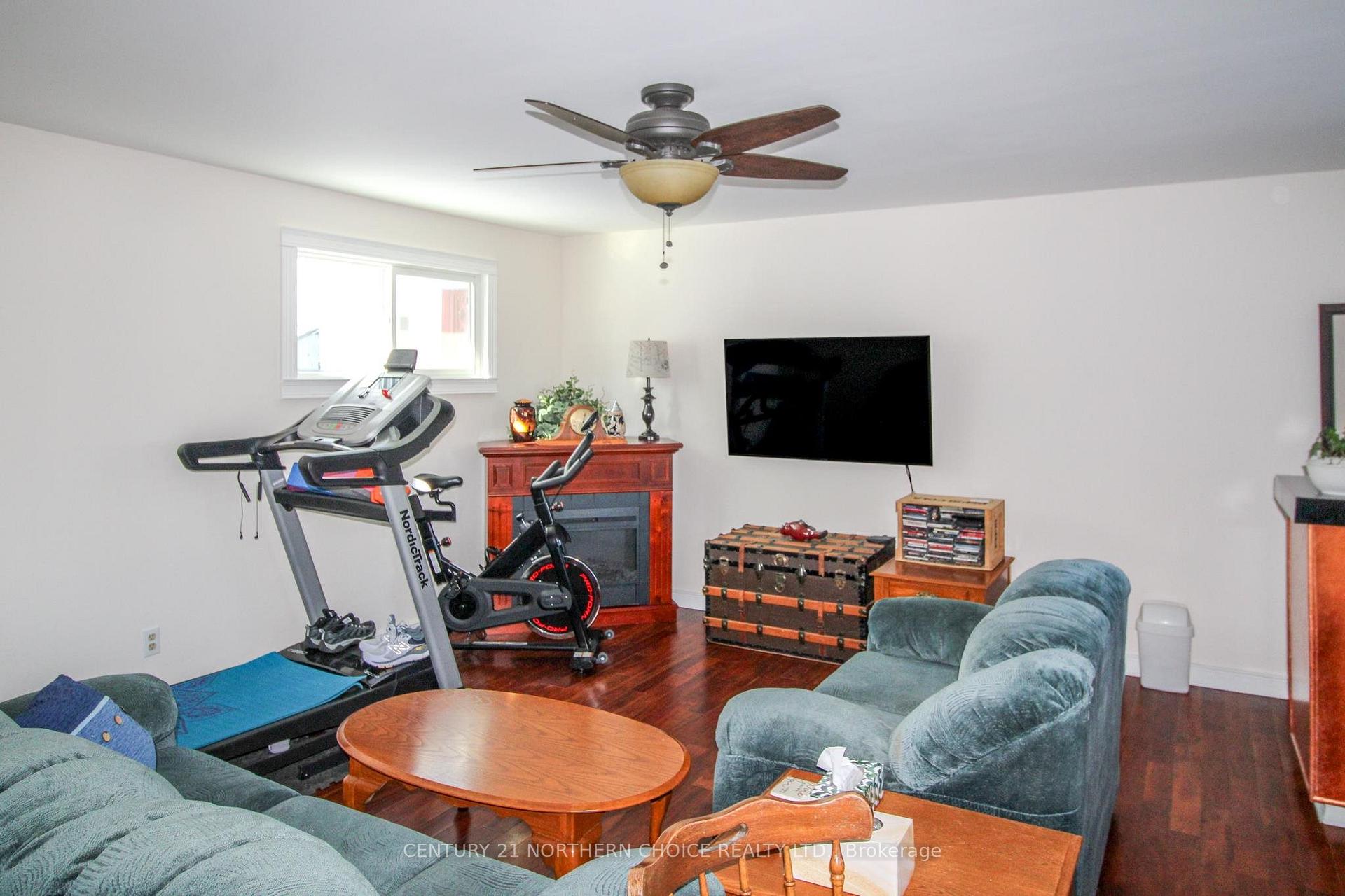 Photo 6 of 208 Ottawa Street, Kenora, Keewatin — HOMEH