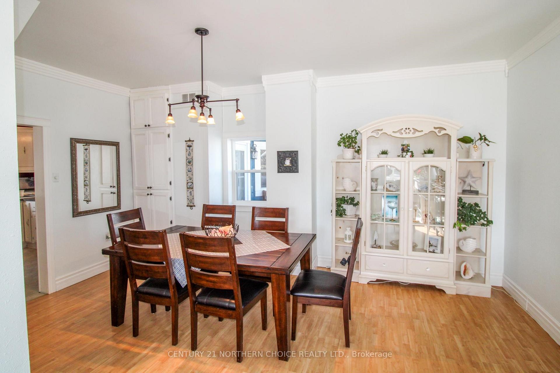 Photo 12 of 208 Ottawa Street, Kenora, Keewatin — HOMEH