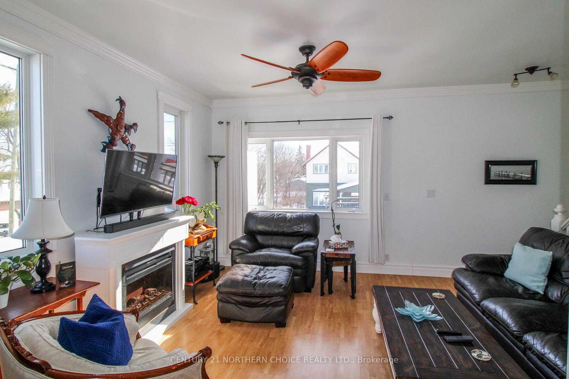 Photo 14 of 208 Ottawa Street, Kenora, Keewatin — HOMEH