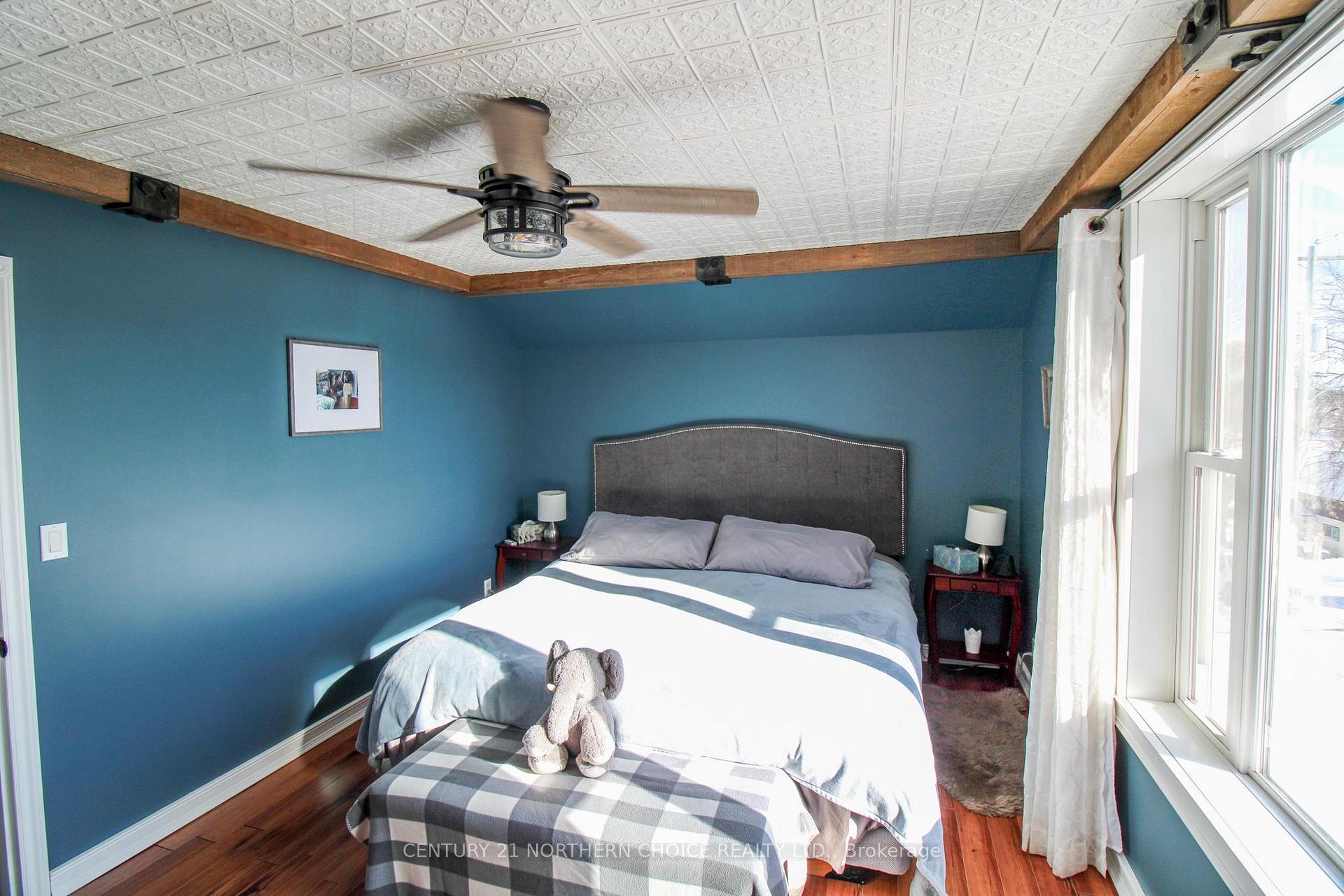 Photo 19 of 208 Ottawa Street, Kenora, Keewatin — HOMEH