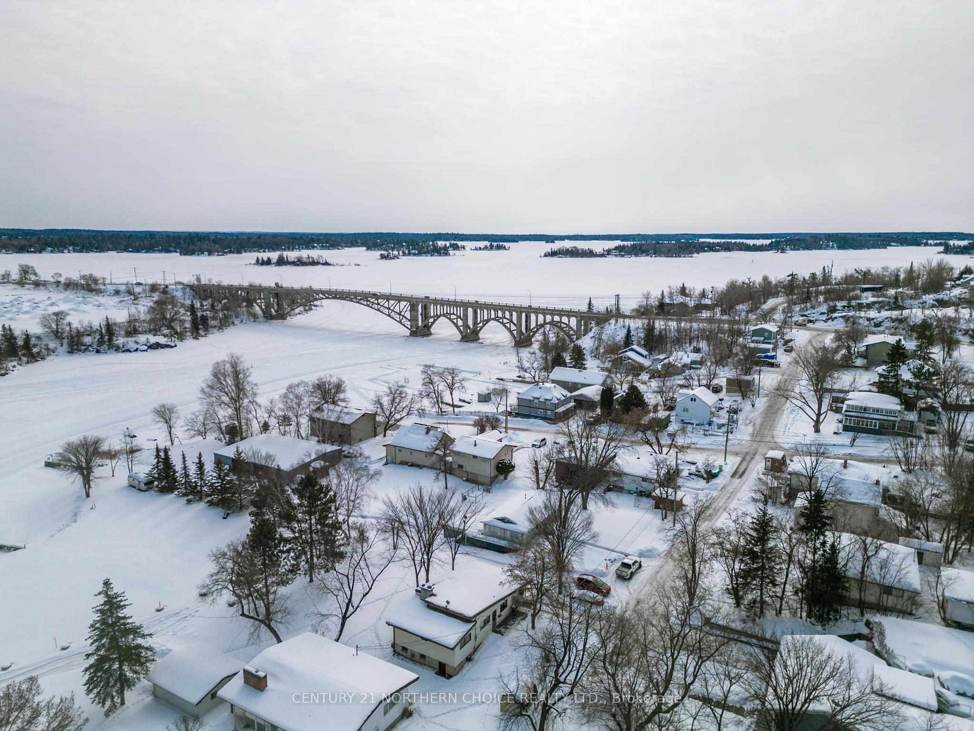 Photo 26 of 208 Ottawa Street, Kenora, Keewatin — HOMEH