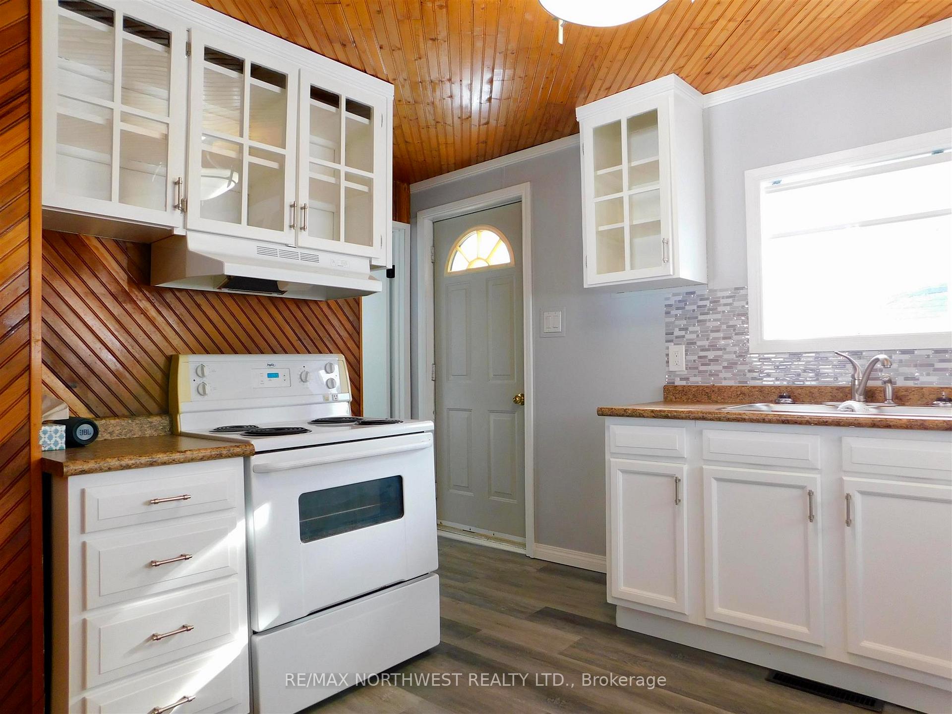 Photo 9 of 222 Florence Street, Dryden, Hillcrest — HOMEH