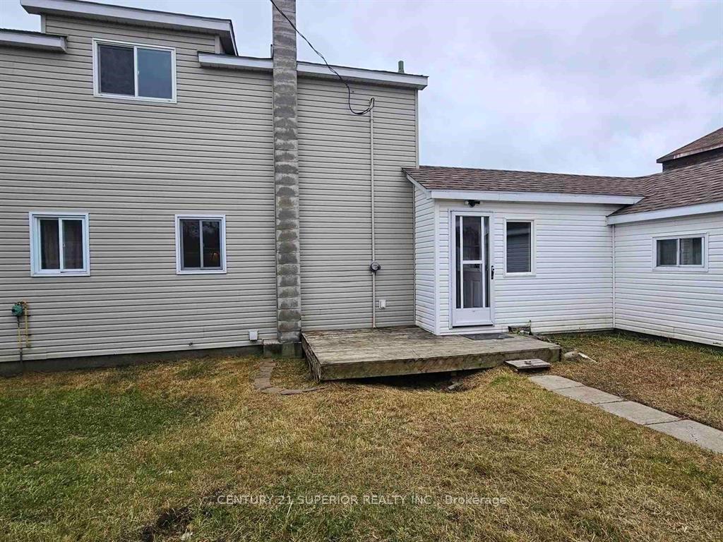 Photo 4 of 29 Ross Avenue, Marathon — HOMEH