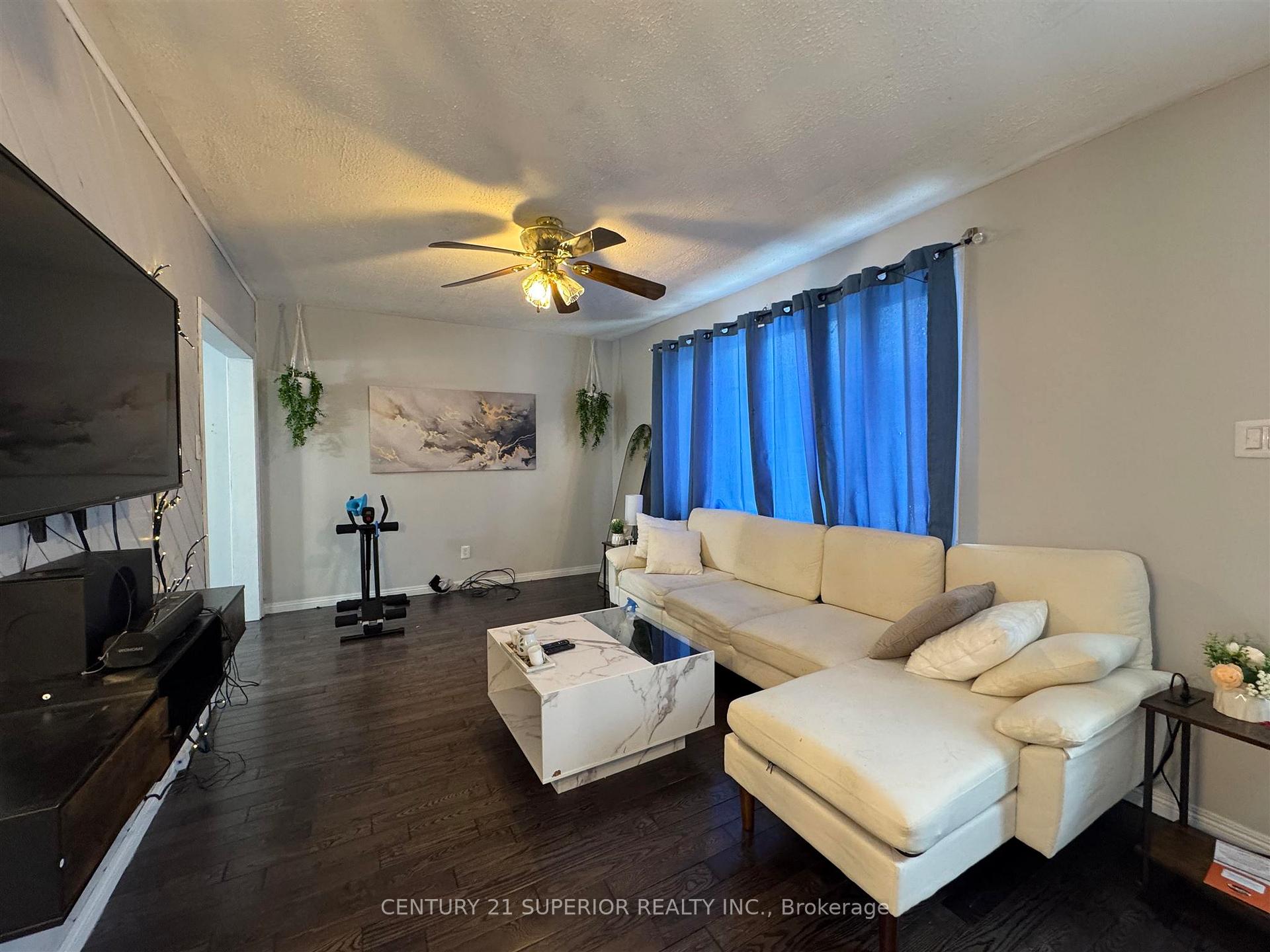 Photo 8 of 29 Ross Avenue, Marathon — HOMEH