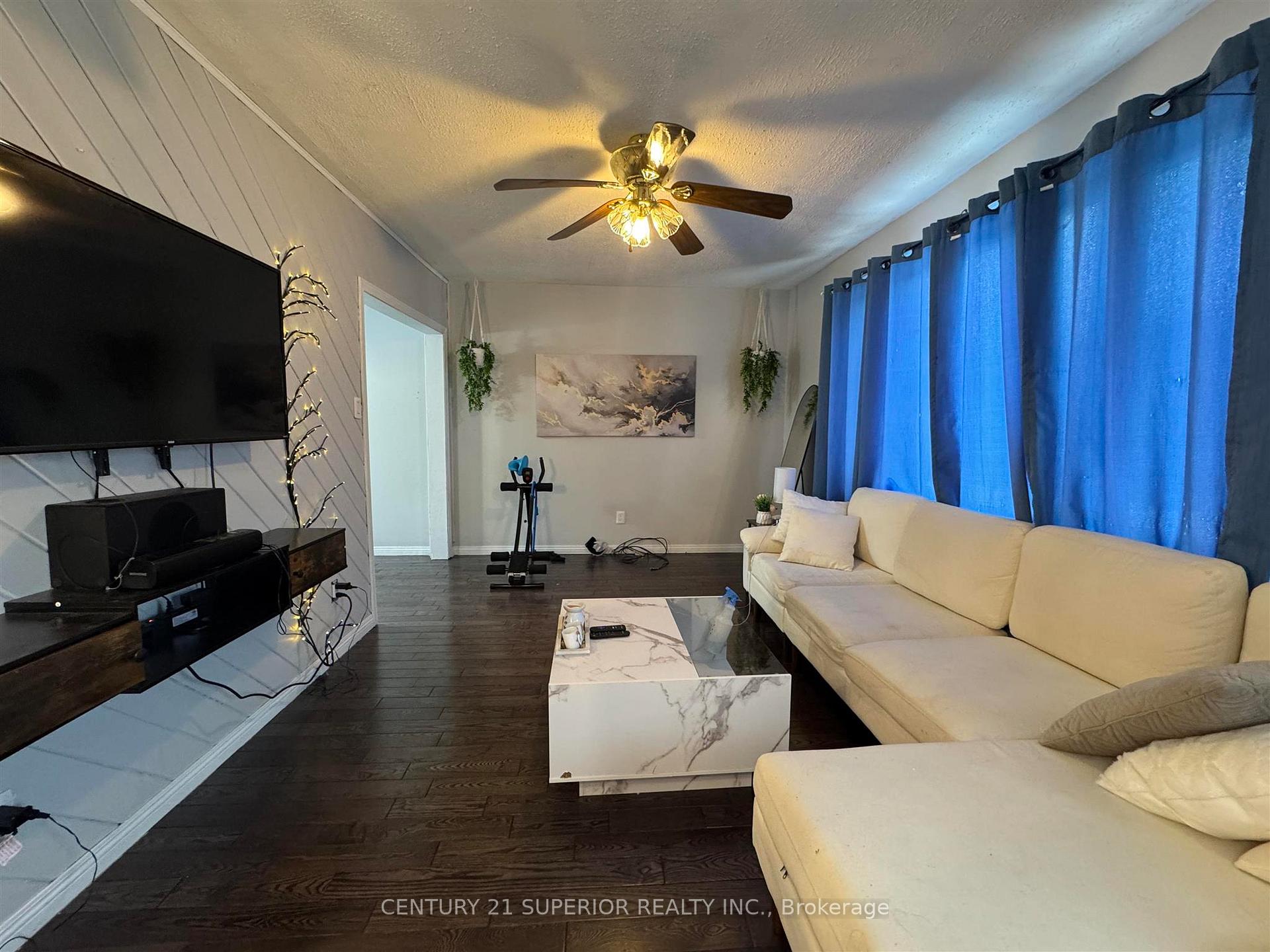 Photo 13 of 29 Ross Avenue, Marathon — HOMEH
