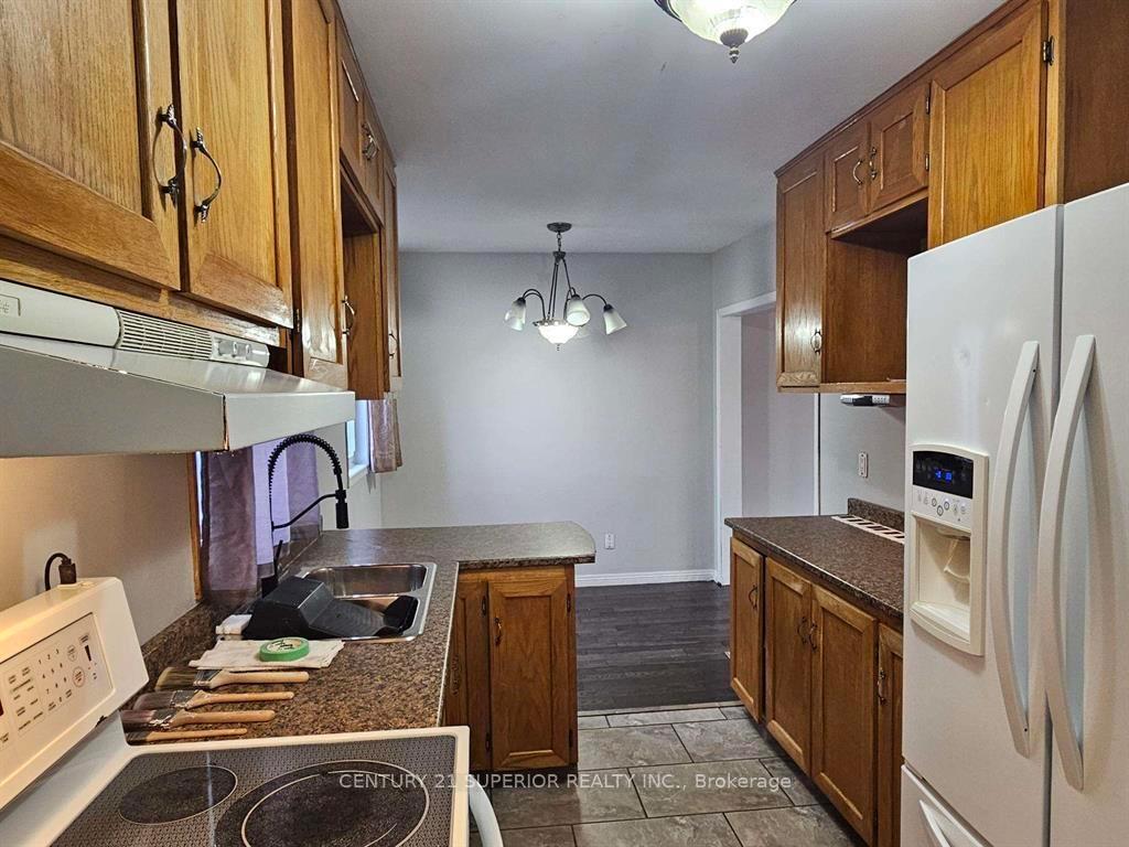 Photo 17 of 29 Ross Avenue, Marathon — HOMEH