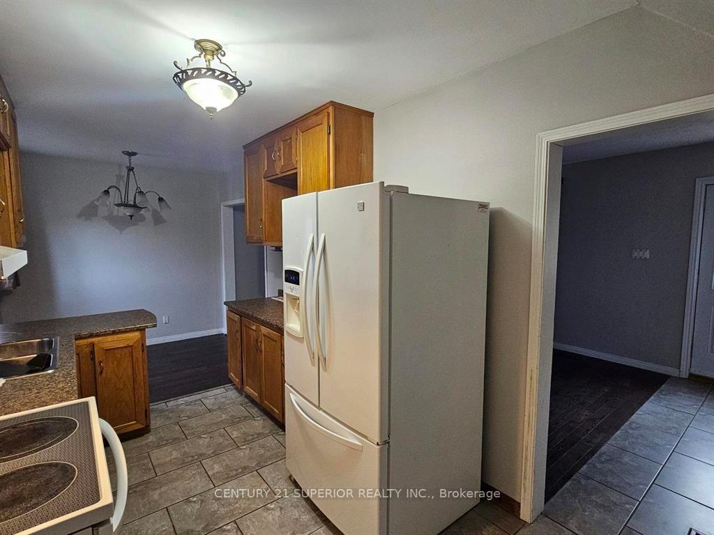 Photo 18 of 29 Ross Avenue, Marathon — HOMEH