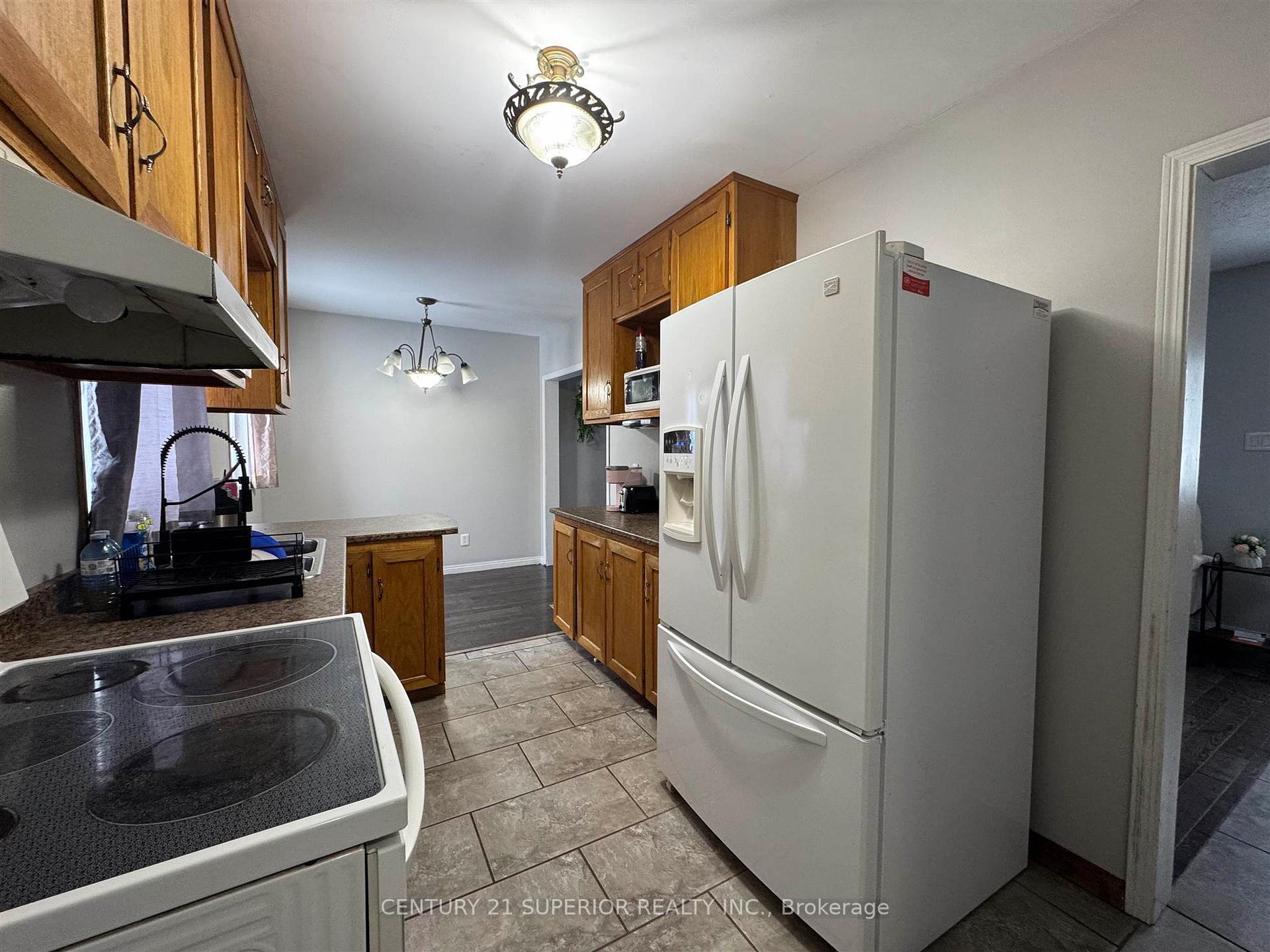 Photo 20 of 29 Ross Avenue, Marathon — HOMEH