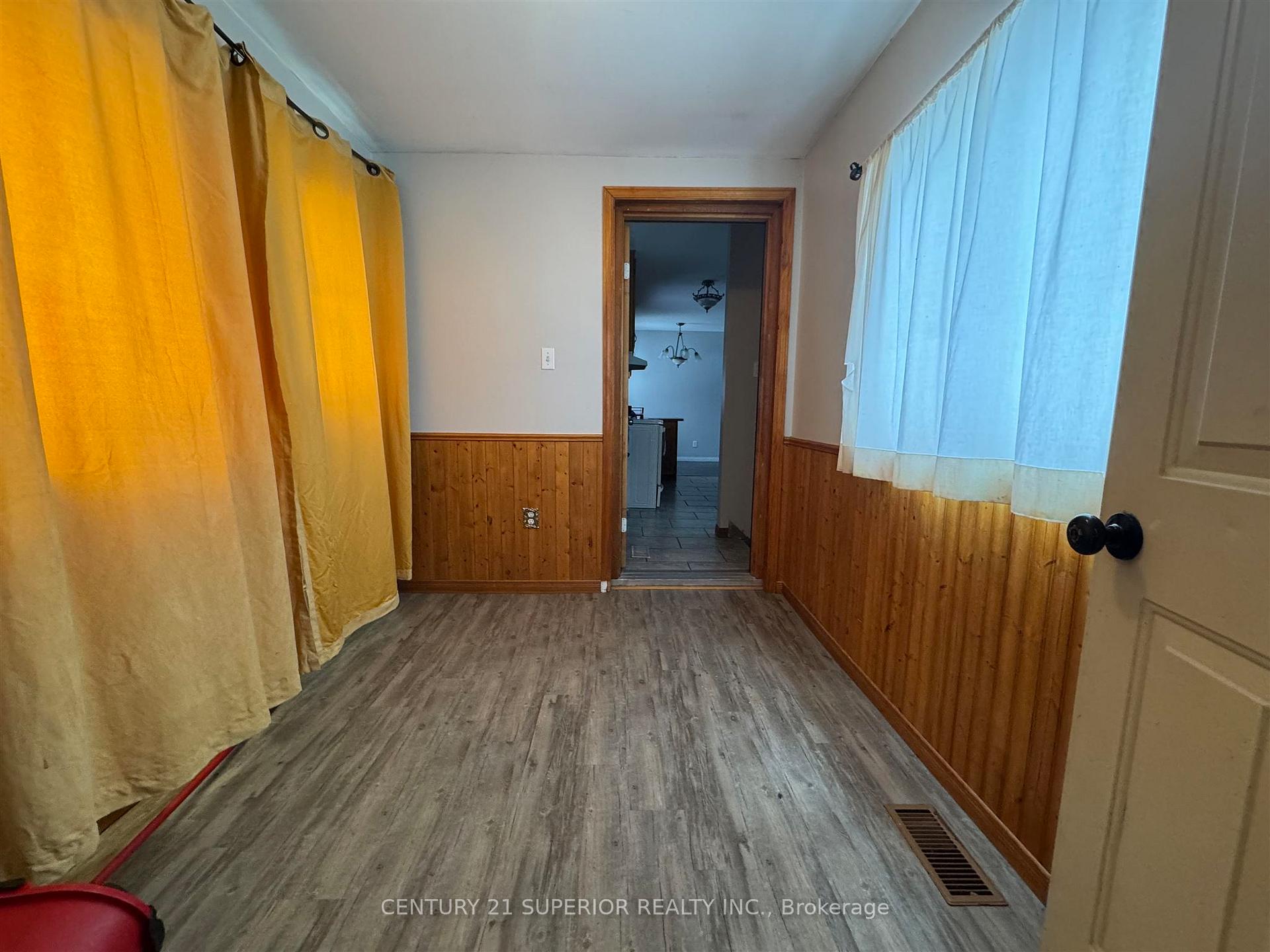 Photo 21 of 29 Ross Avenue, Marathon — HOMEH