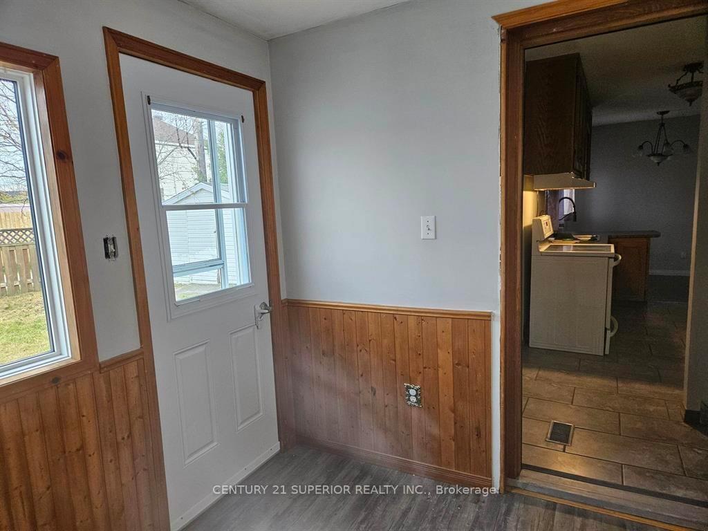 Photo 22 of 29 Ross Avenue, Marathon — HOMEH
