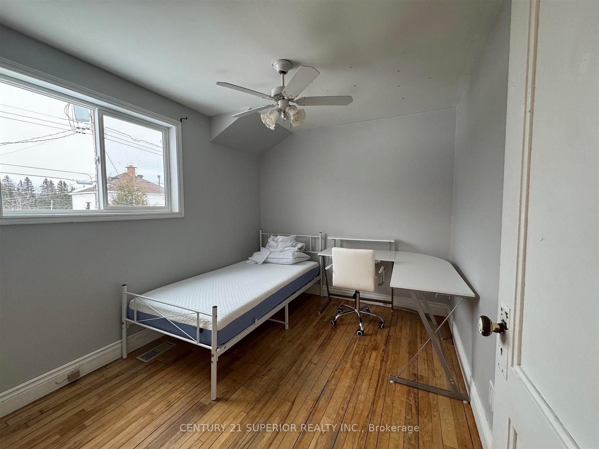 Photo 27 of 29 Ross Avenue, Marathon — HOMEH