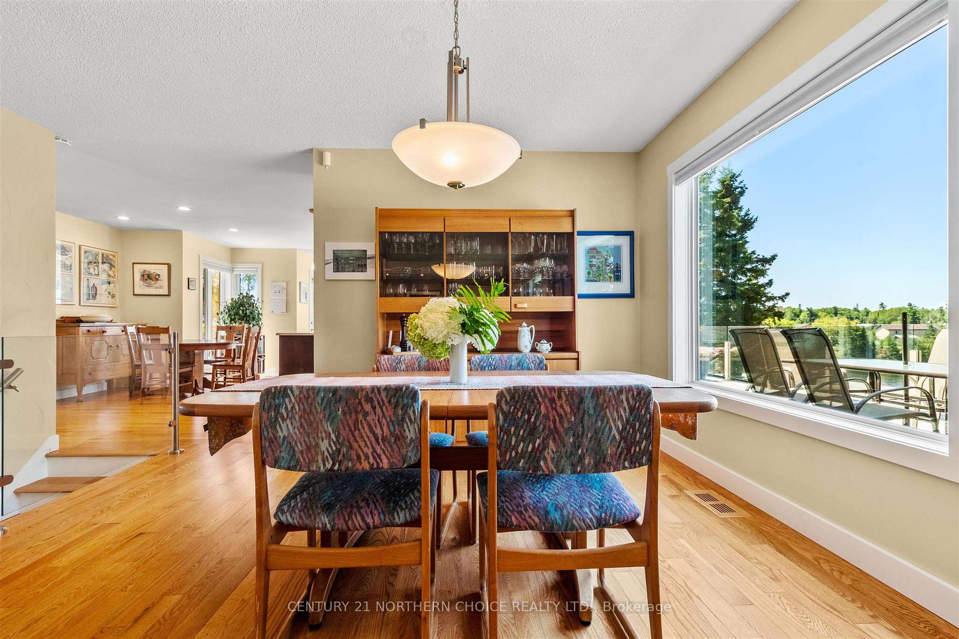 Photo 10 of 7 Glen Cameron Drive, Kenora, Lakeside — HOMEH