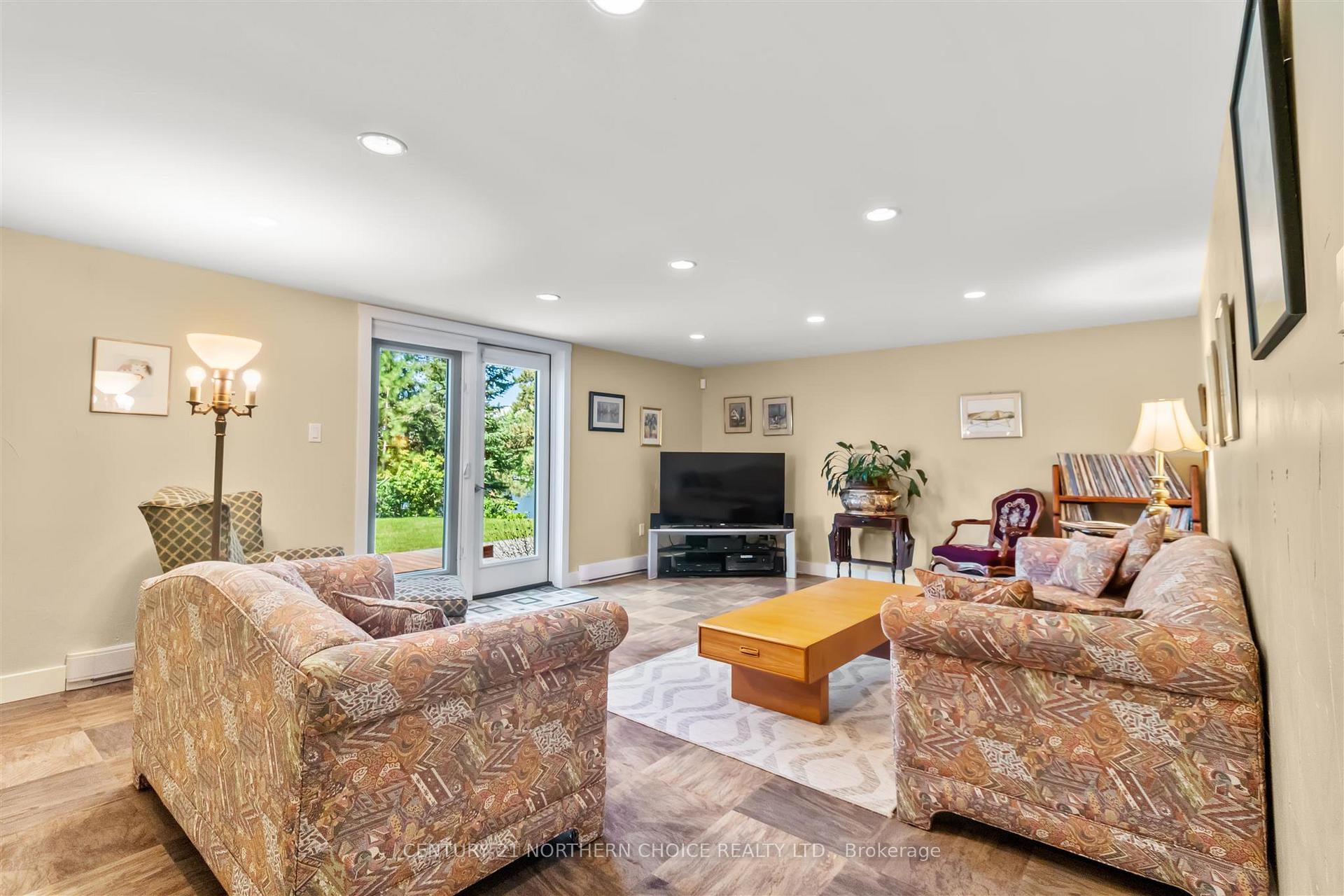 Photo 32 of 7 Glen Cameron Drive, Kenora, Lakeside — HOMEH