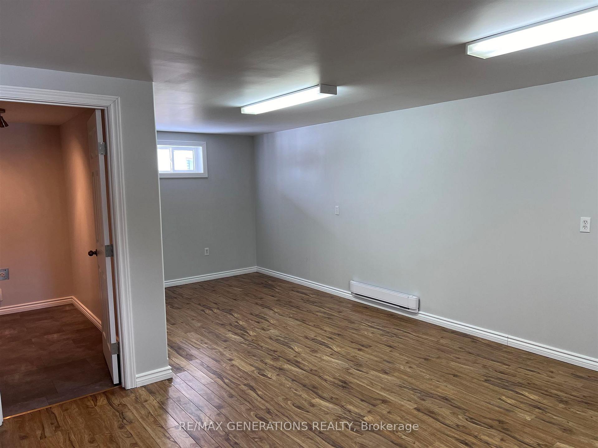 Photo 10 of 2 Stewart Street, Marathon — HOMEH