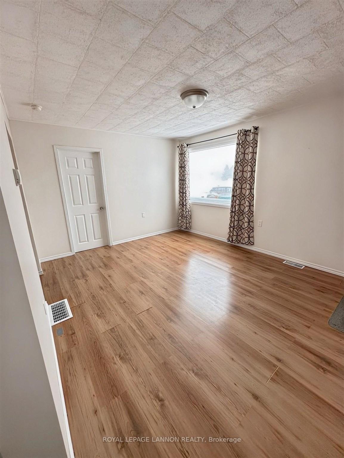 Photo 3 of 309 Ball Park Crescent, Greenstone — HOMEH