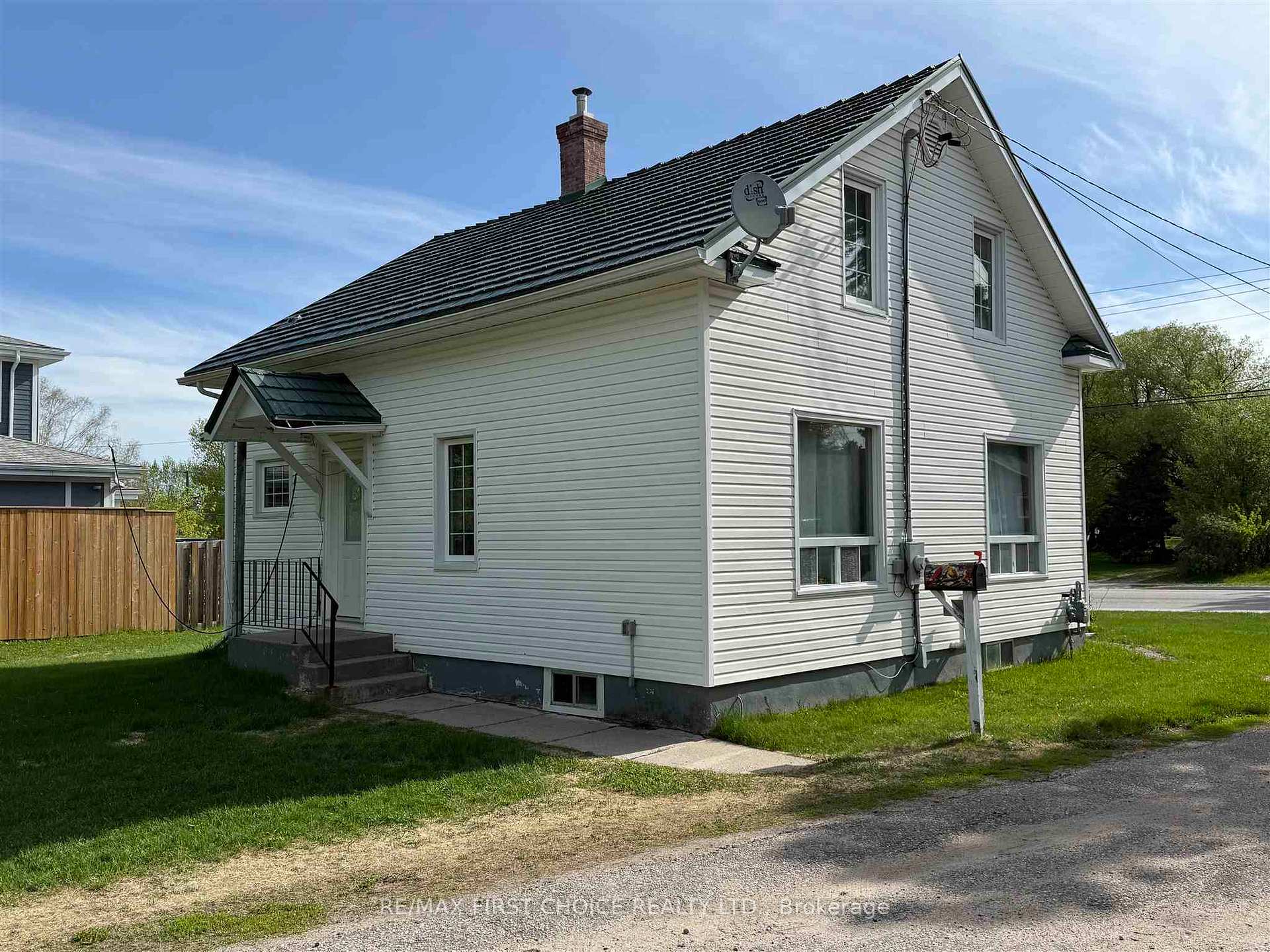 Photo 2 of 154 Van Horne Avenue, Dryden, Riverview — HOMEH