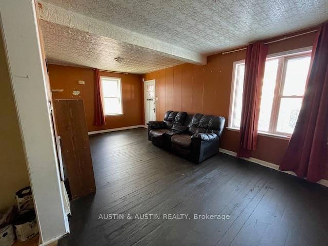 Photo 4 of 86 Duke Street, Dryden, Downtown — HOMEH