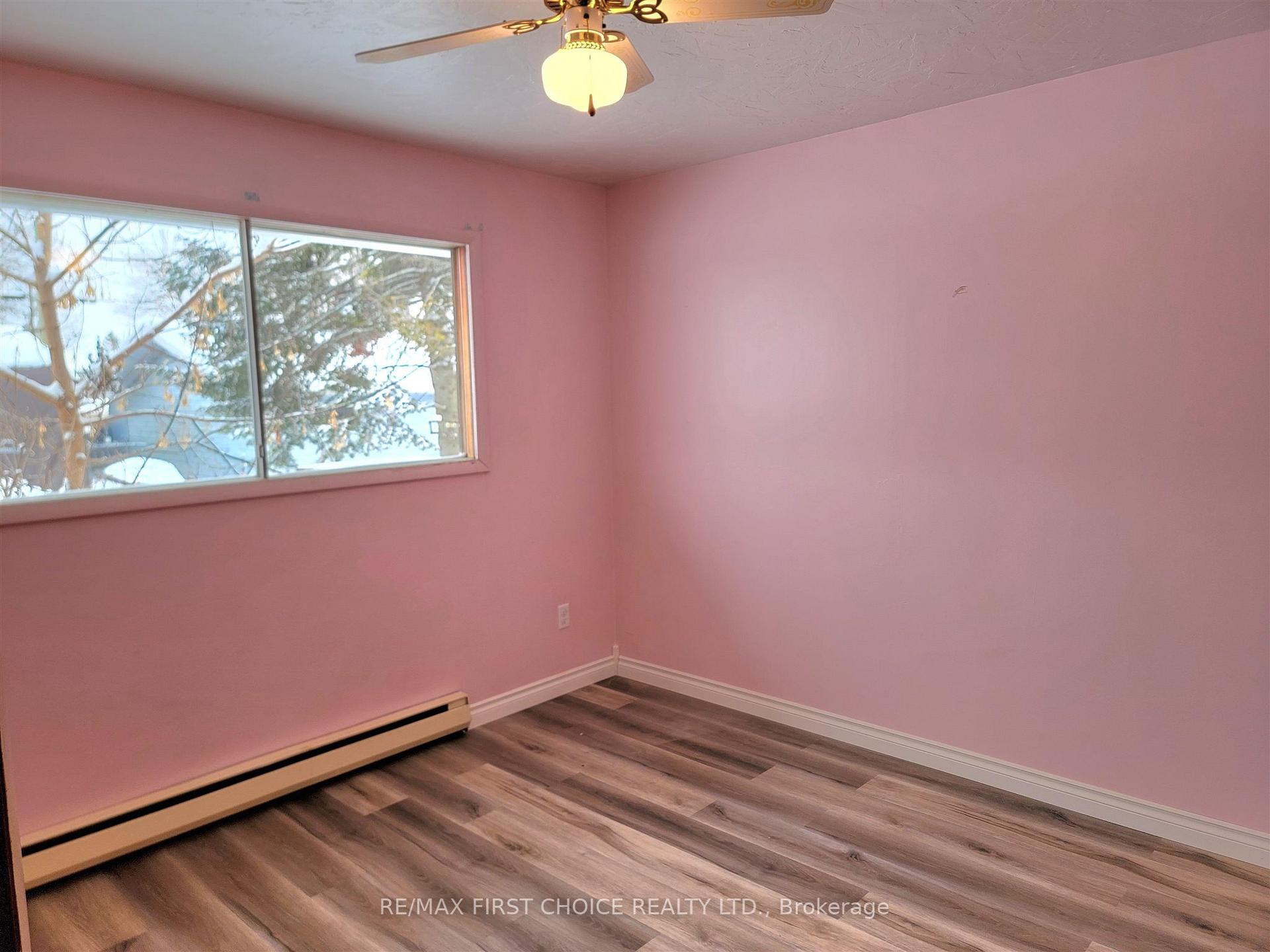 Photo 10 of 22 King Street, Emo — HOMEH