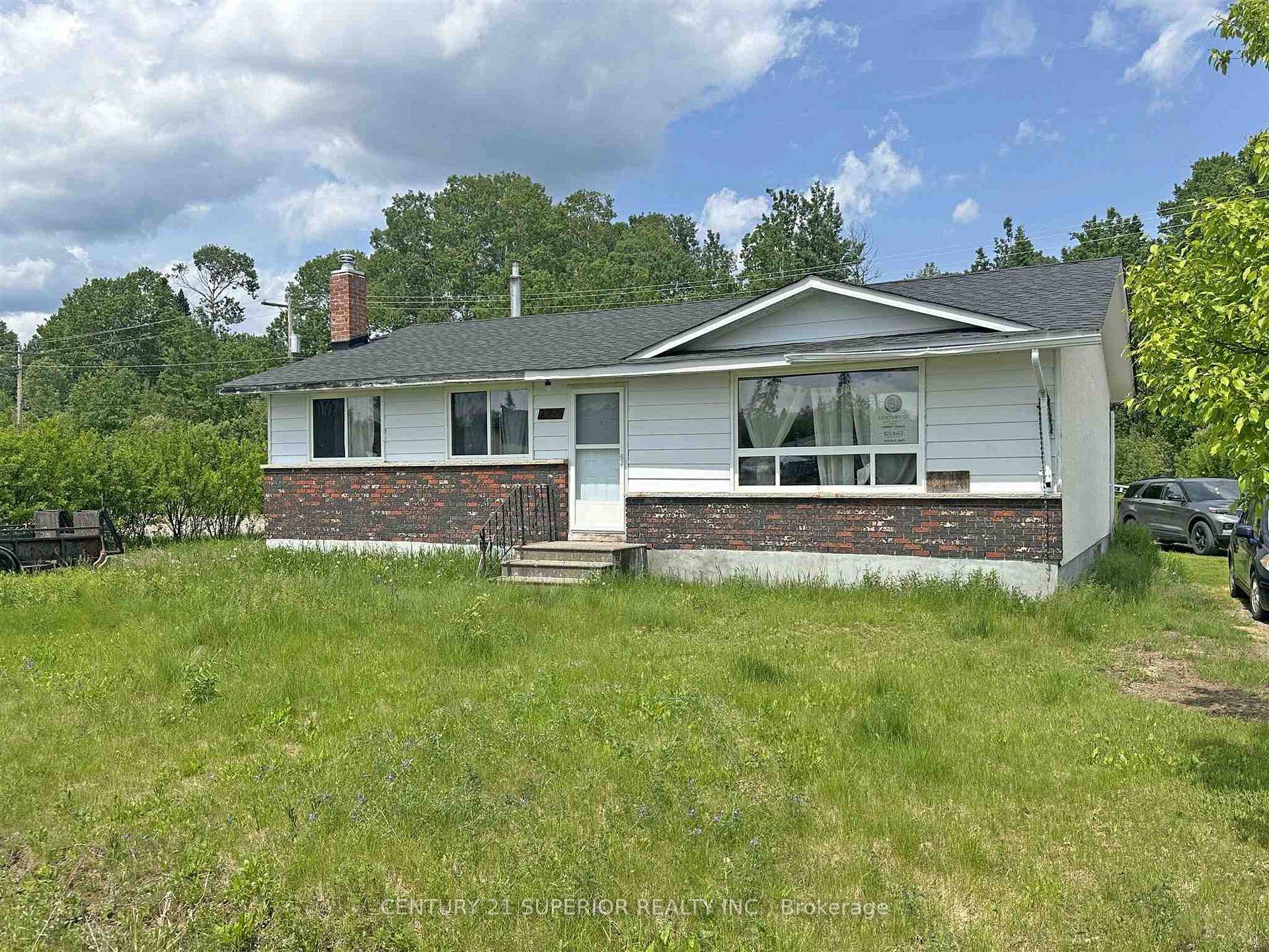 Front of 124 Highland Crescent