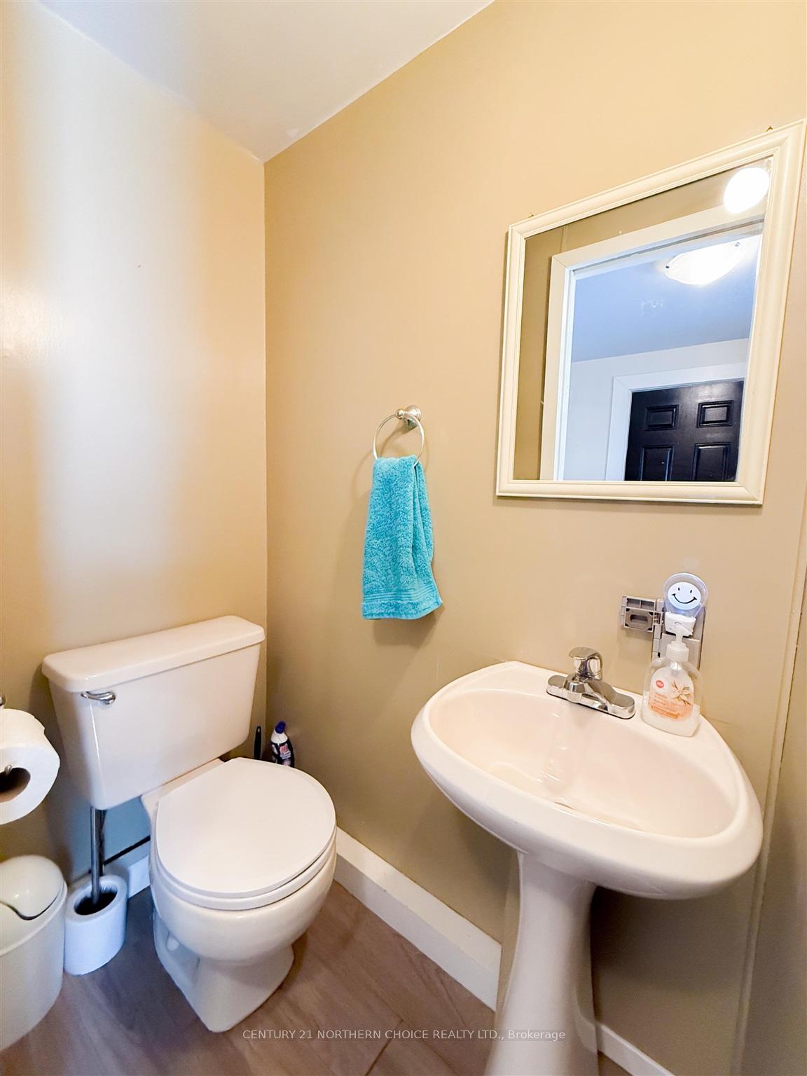 Photo 5 of 31 Drewry Drive, Kenora, Pinecrest — HOMEH