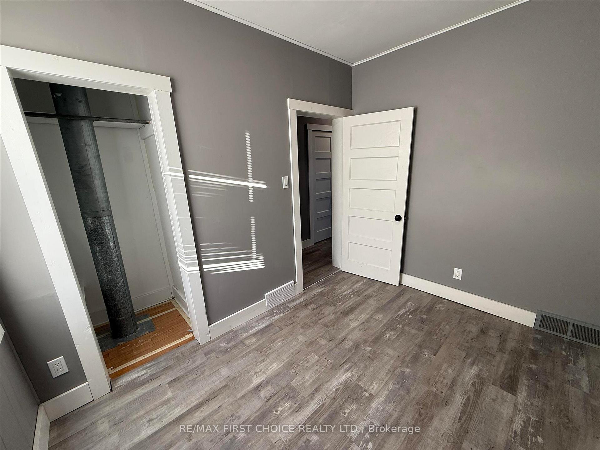 Photo 8 of 116 Whyte Avenue, Dryden, Riverview — HOMEH