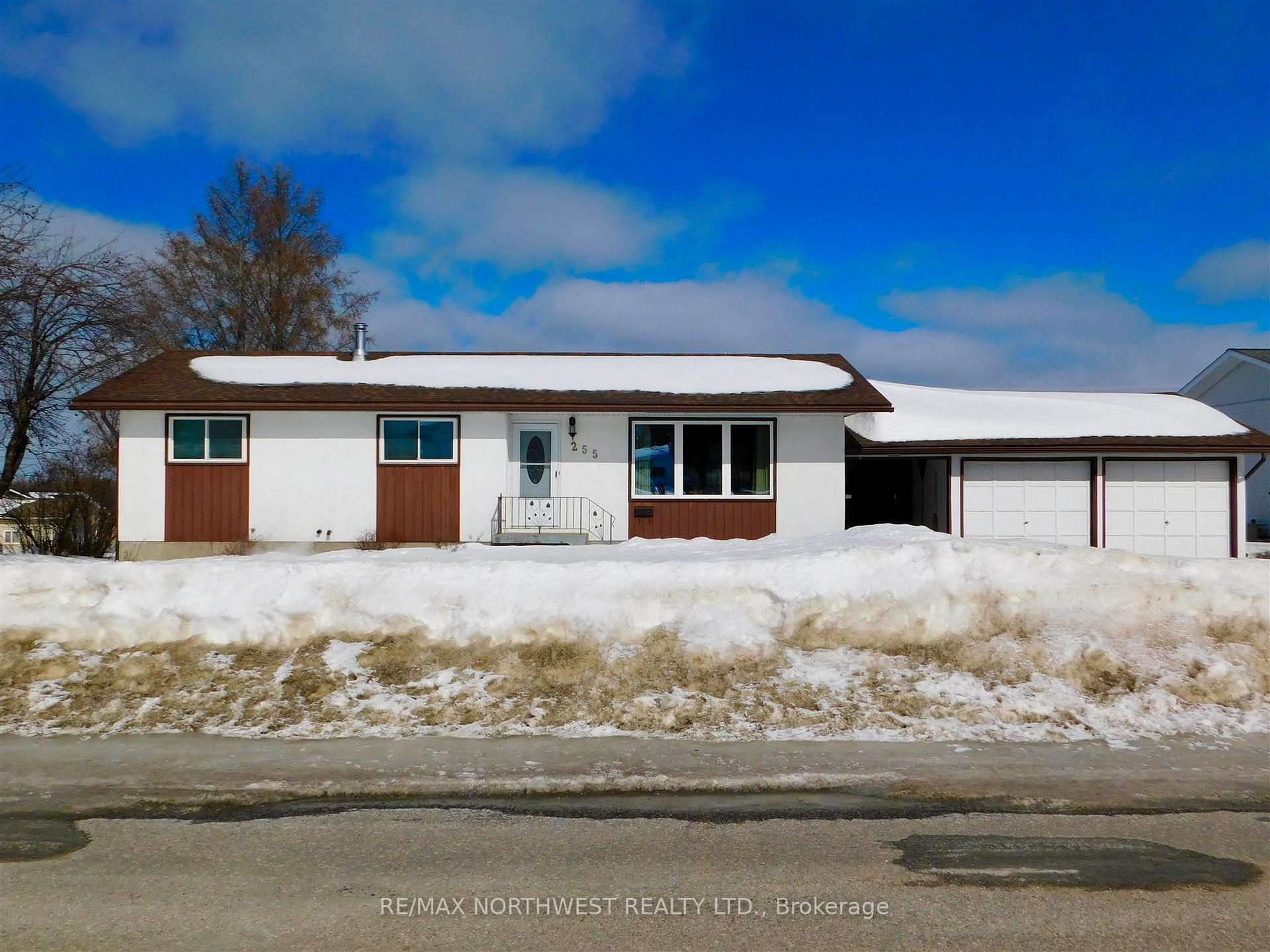 Photo 3 of 255 Second Street, Dryden, Hillcrest — HOMEH