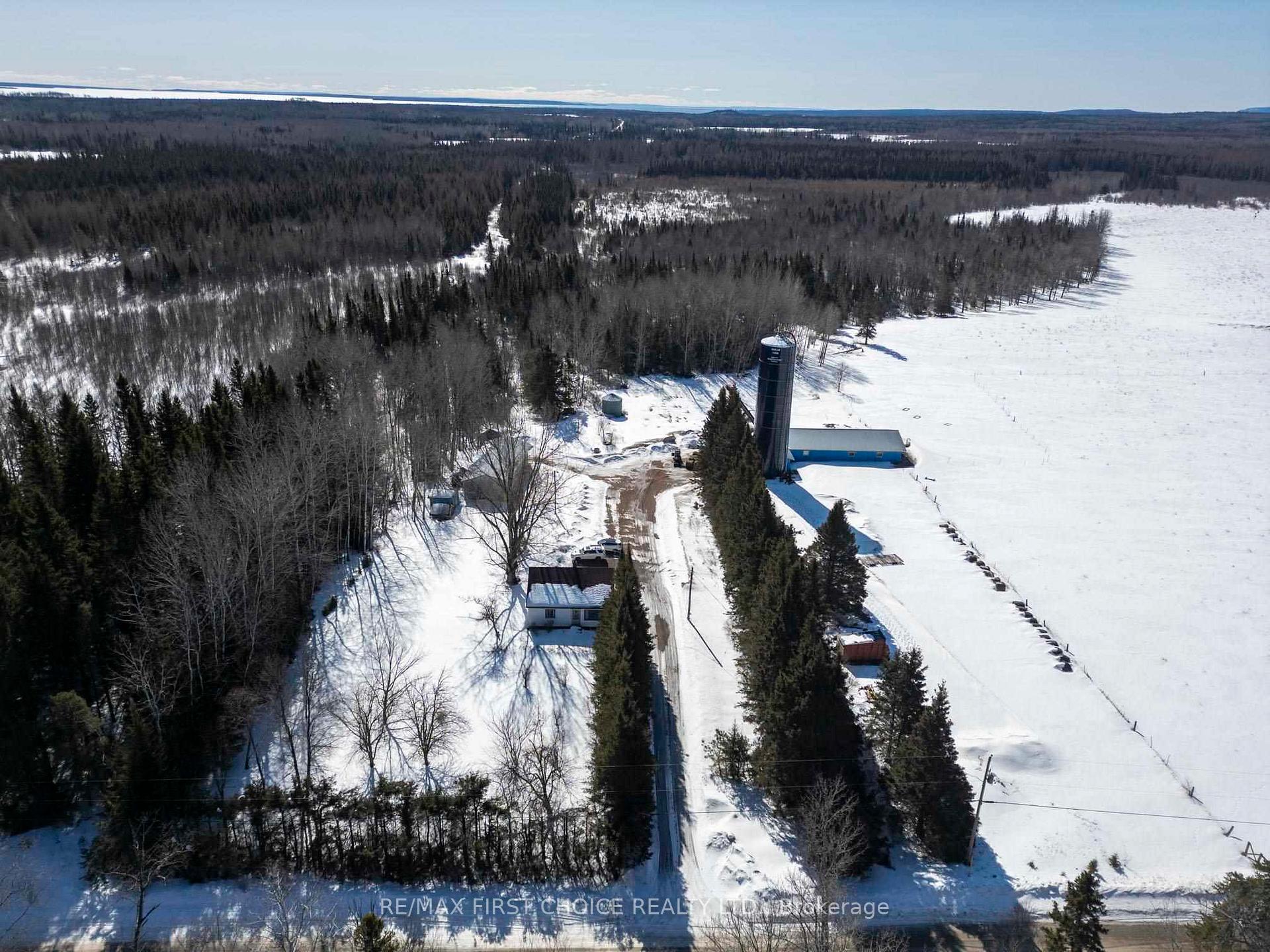 Photo 37 of 840 Pass Lake Road E, Thunder Bay Remote Area — HOMEH