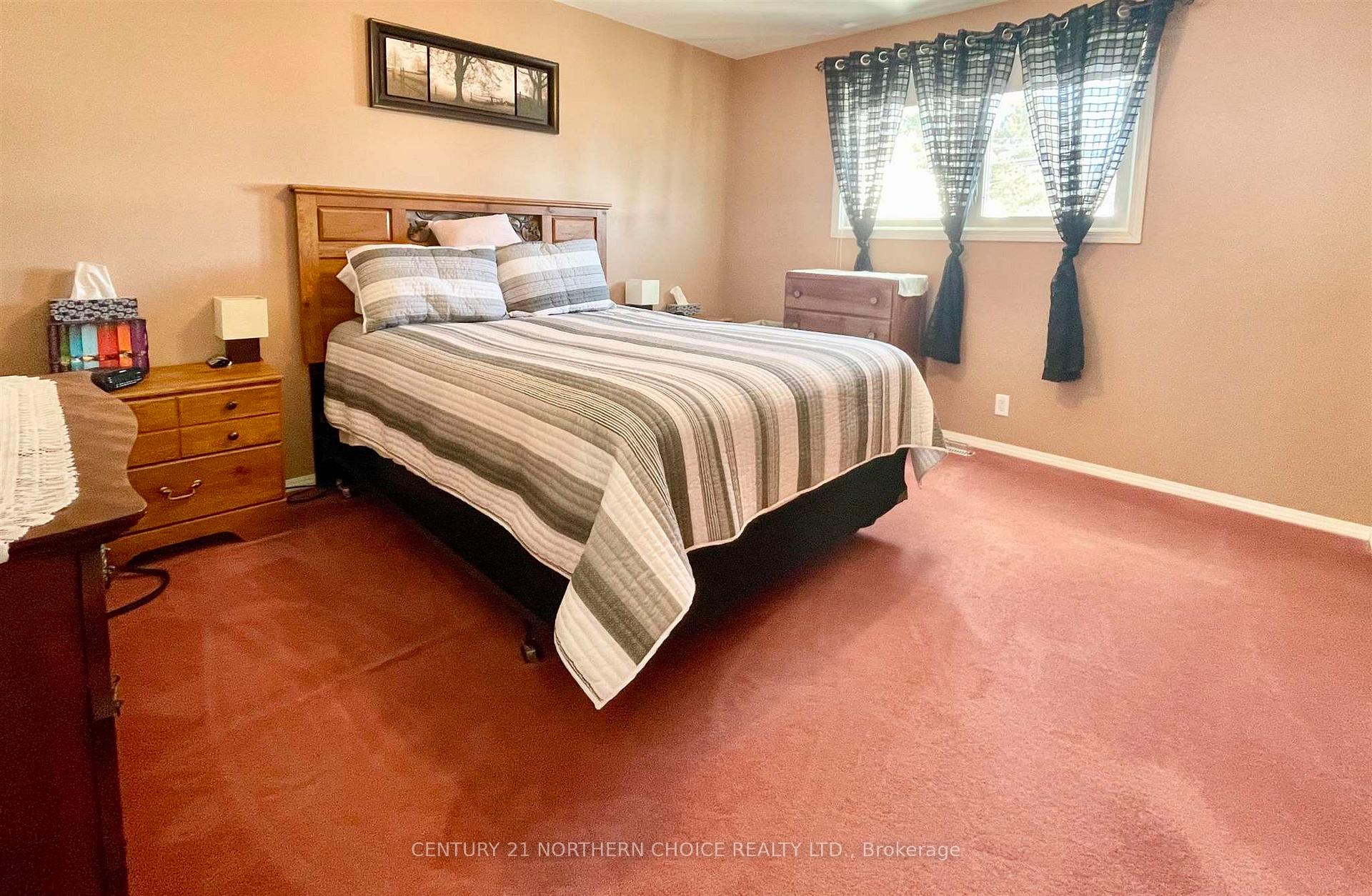 Photo 16 of 54 Eagle Drive, Dryden, Pronger Park — HOMEH