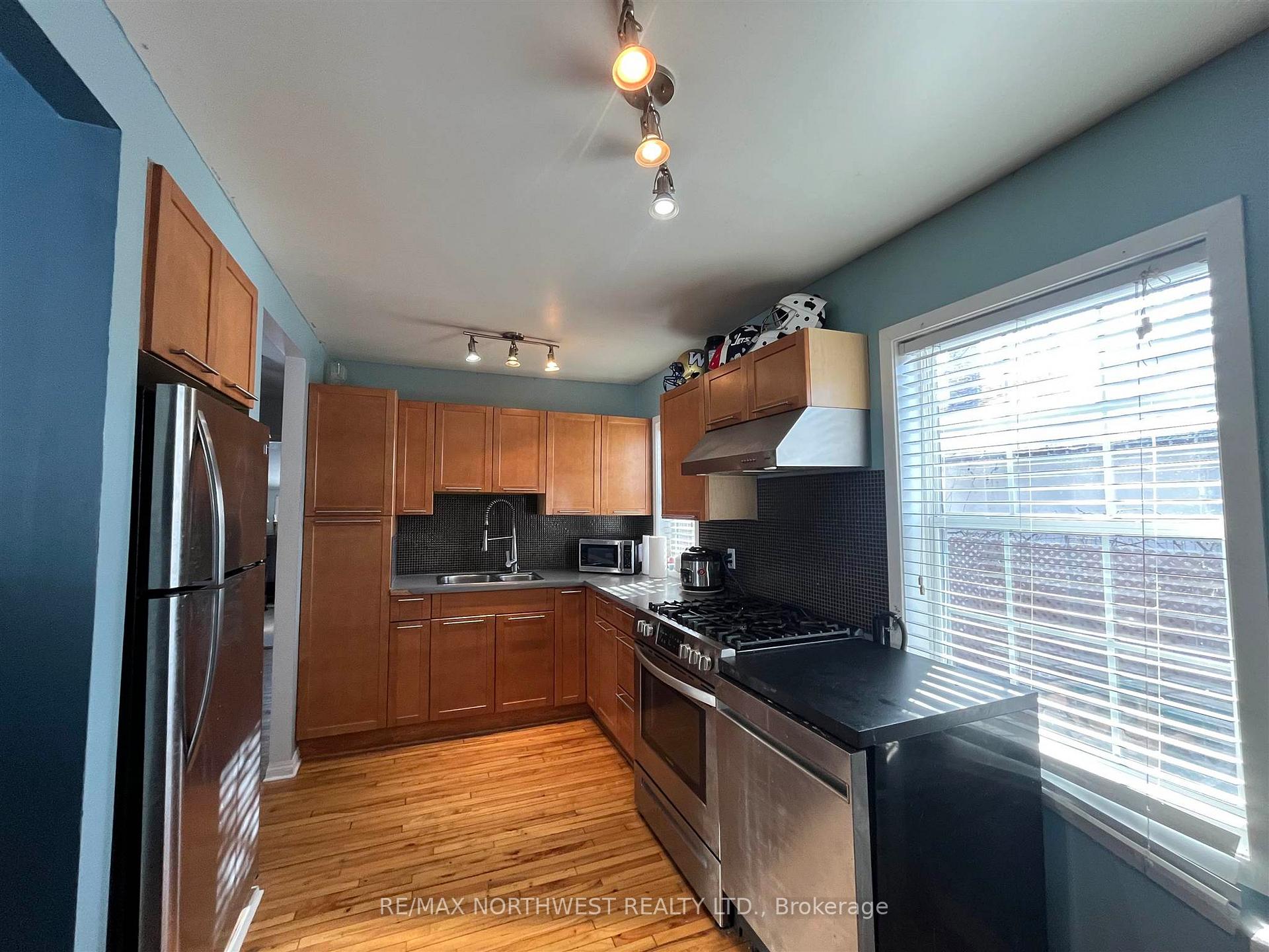 Photo 5 of 1119 Hillside Crescent, Kenora, Amethyst — HOMEH