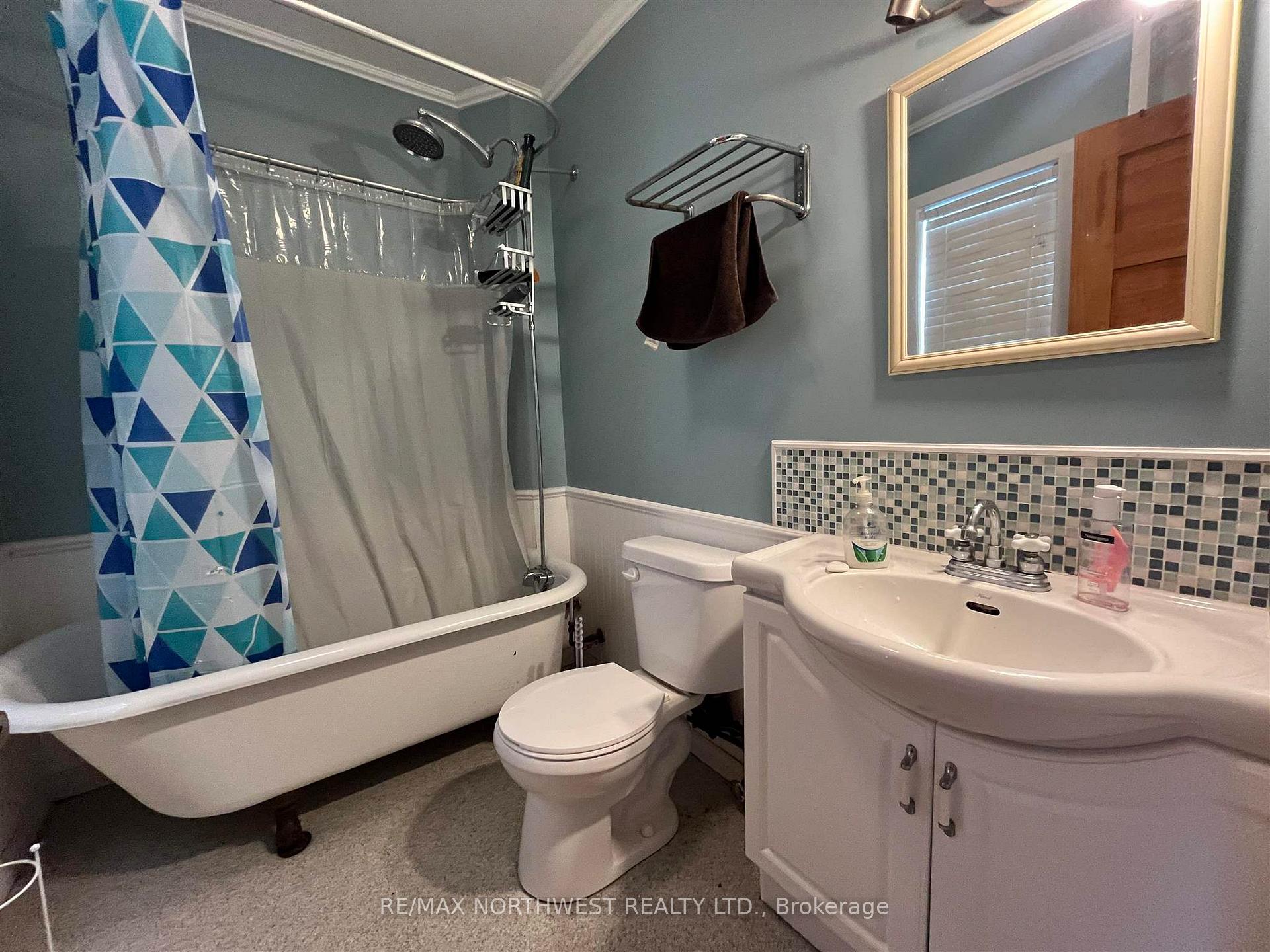 Photo 12 of 1119 Hillside Crescent, Kenora, Amethyst — HOMEH
