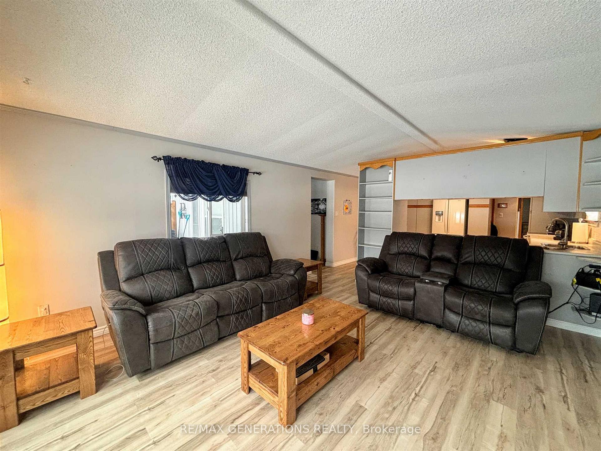 Photo 8 of 30 Jackson Crescent, Marathon — HOMEH