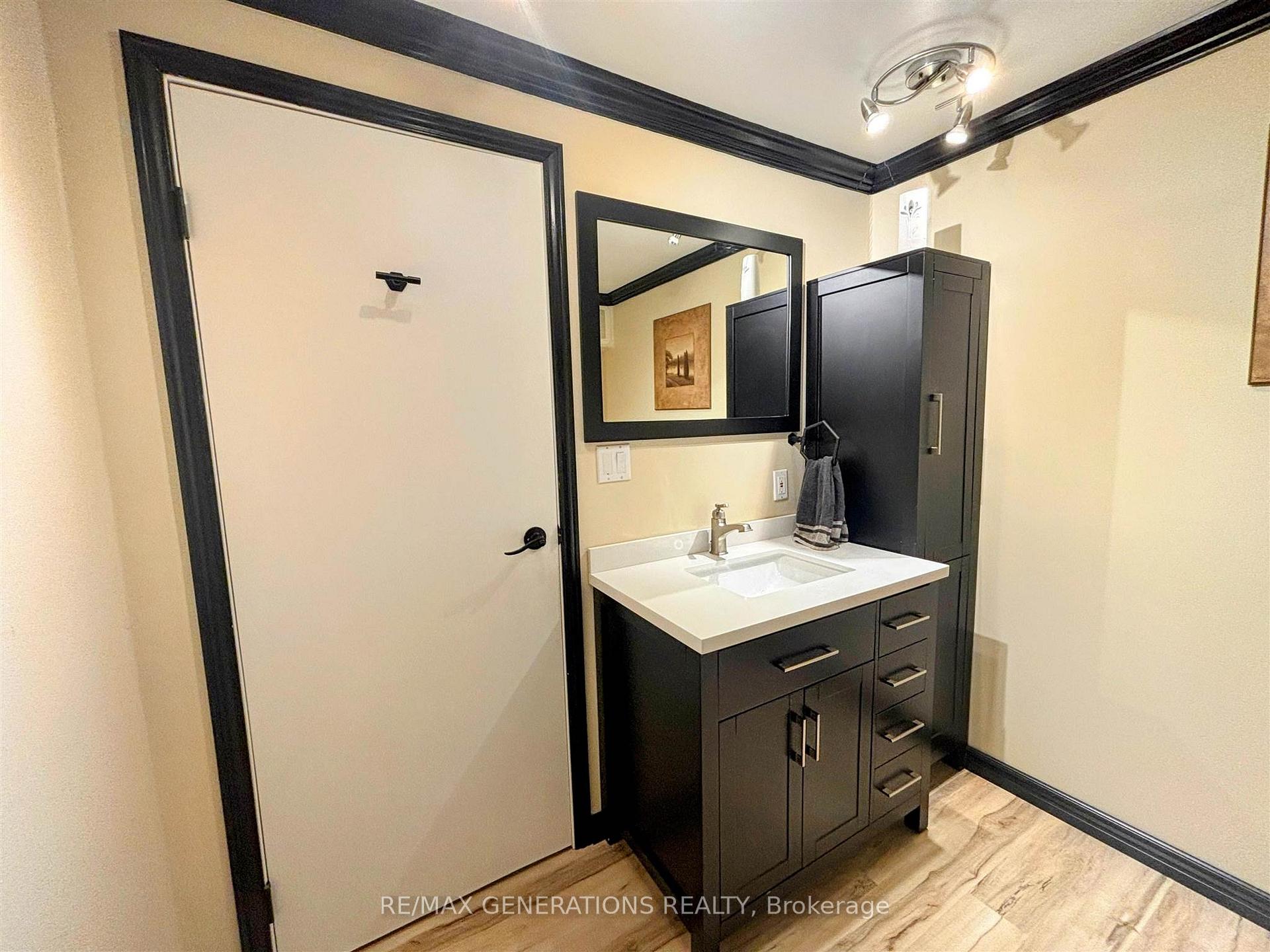 Photo 21 of 30 Jackson Crescent, Marathon — HOMEH