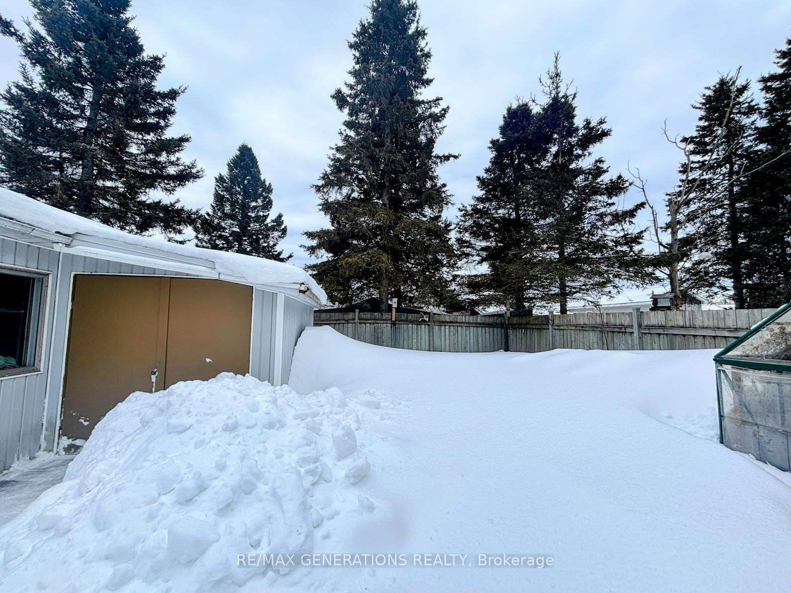 Photo 33 of 30 Jackson Crescent, Marathon — HOMEH