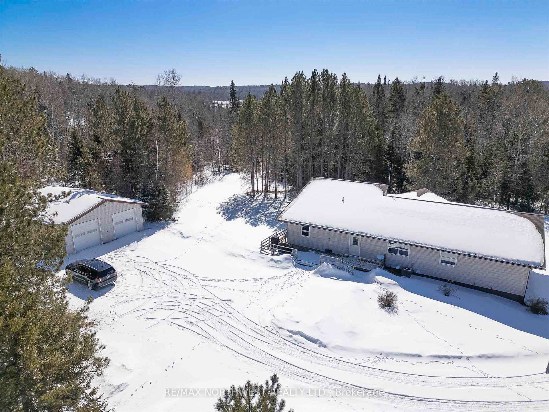 Photo 2 of 362 Longbow Lake Road, Kenora Remote Area, East Of Kenora — HOMEH