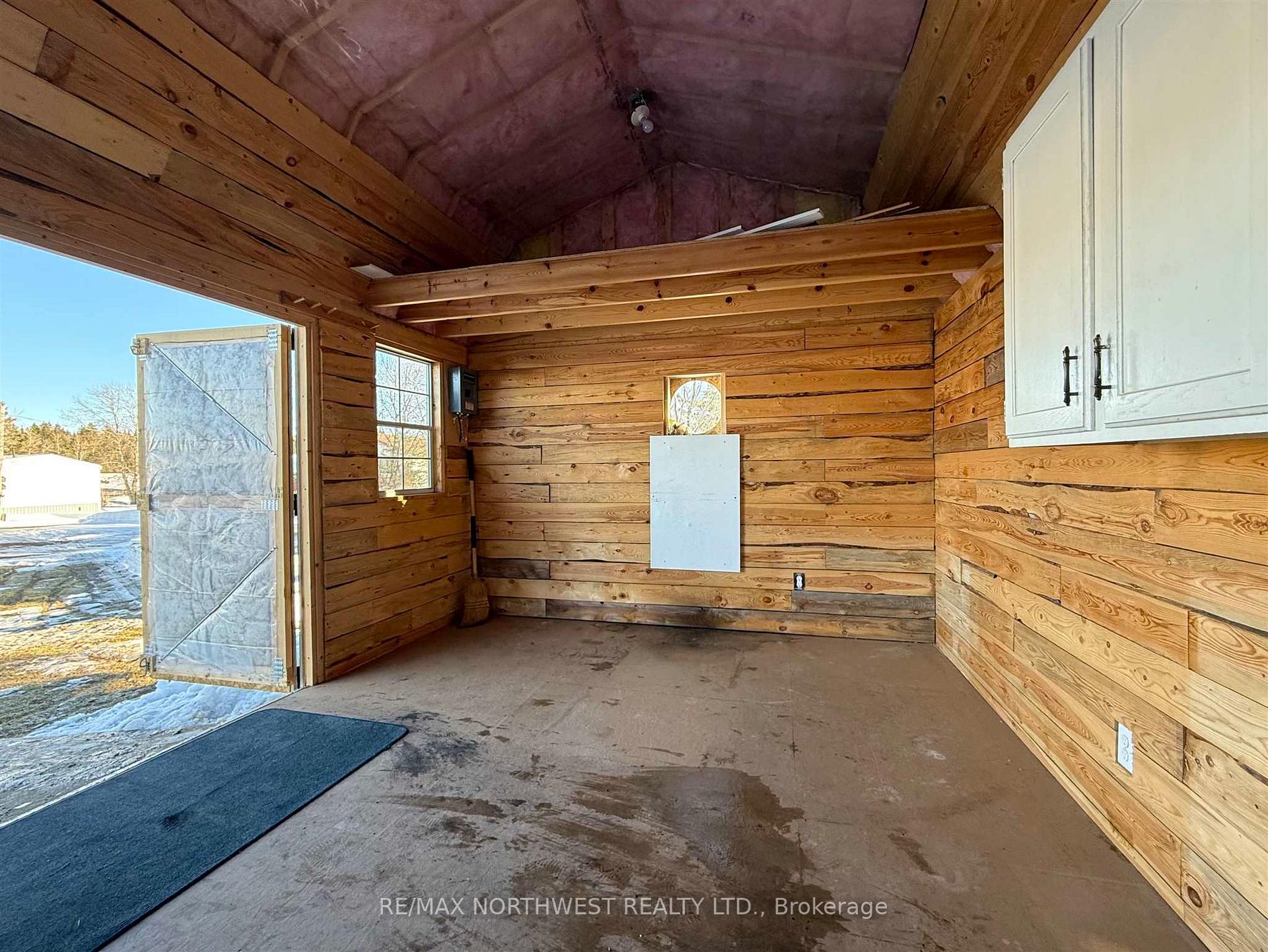 Photo 18 of 111 Leach Road, Kenora Remote Area, Oxdrift — HOMEH