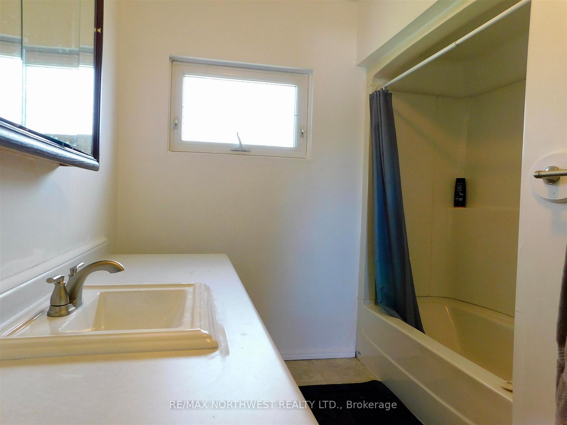 Photo 13 of 234 Florence Street, Dryden, Hillcrest — HOMEH