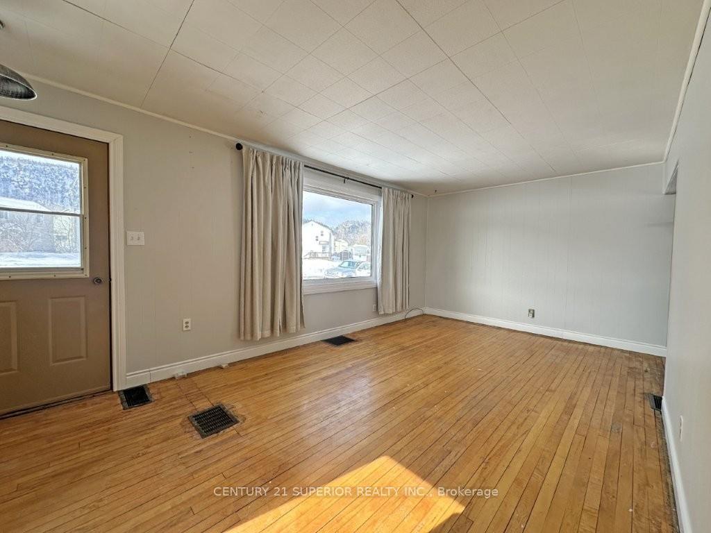 Photo 3 of 11 Brompton Road, Red Rock — HOMEH
