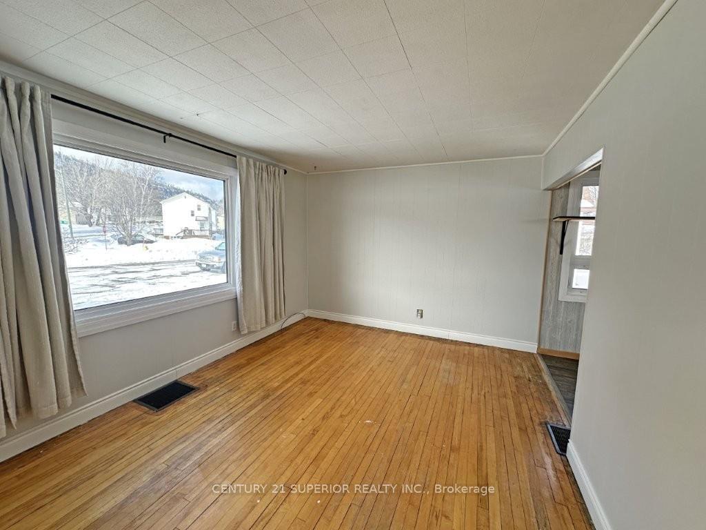 Photo 4 of 11 Brompton Road, Red Rock — HOMEH