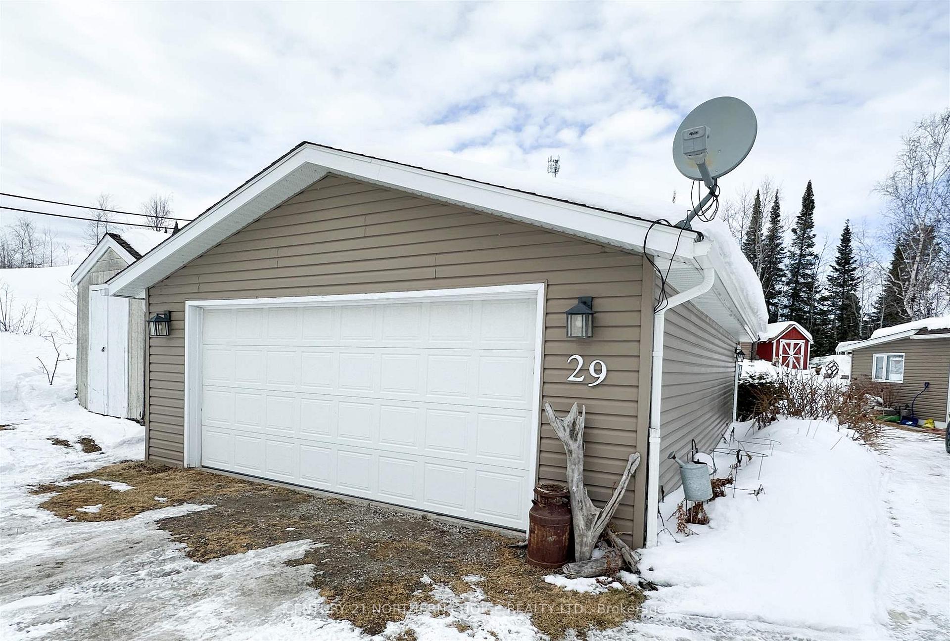 Photo 3 of 29 Keewatin Road, Red Lake — HOMEH