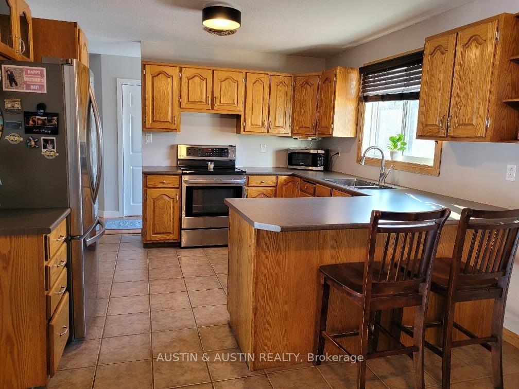 Photo 4 of 130 Coates Road, Kenora Remote Area, Oxdrift — HOMEH