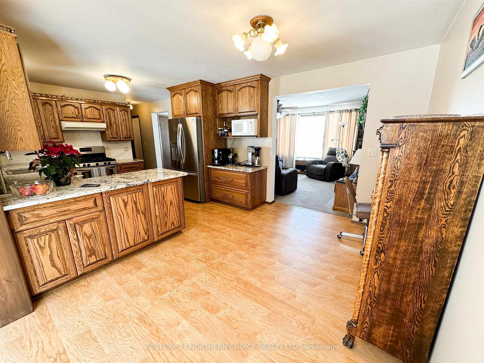 Photo 7 of 2 Pyerite Street, Red Lake — HOMEH