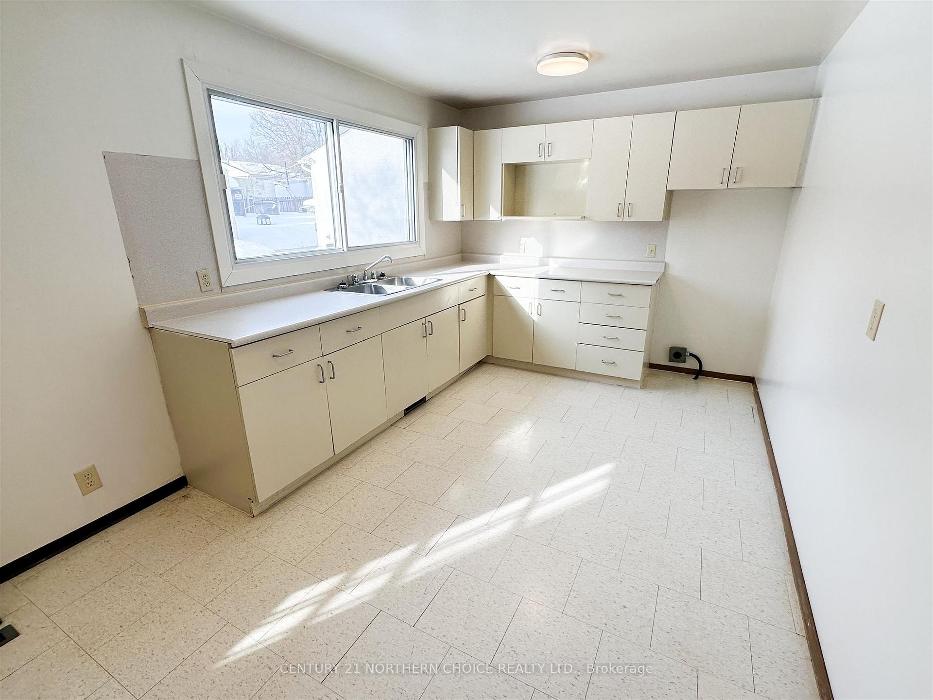 Photo 3 of 43/45 Pine Street, Ear Falls — HOMEH