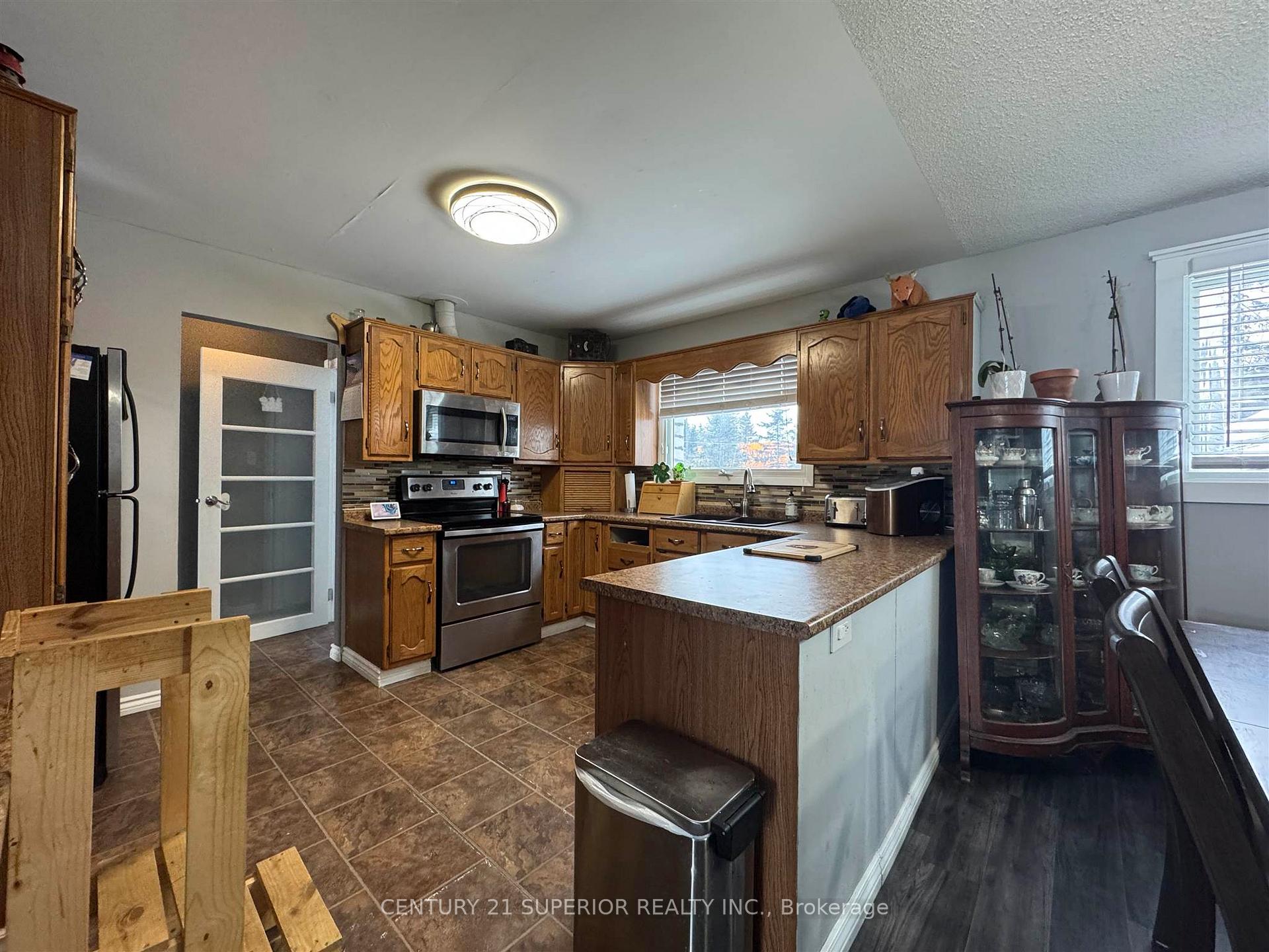 Photo 9 of 27 Aspendale Drive W, Marathon — HOMEH