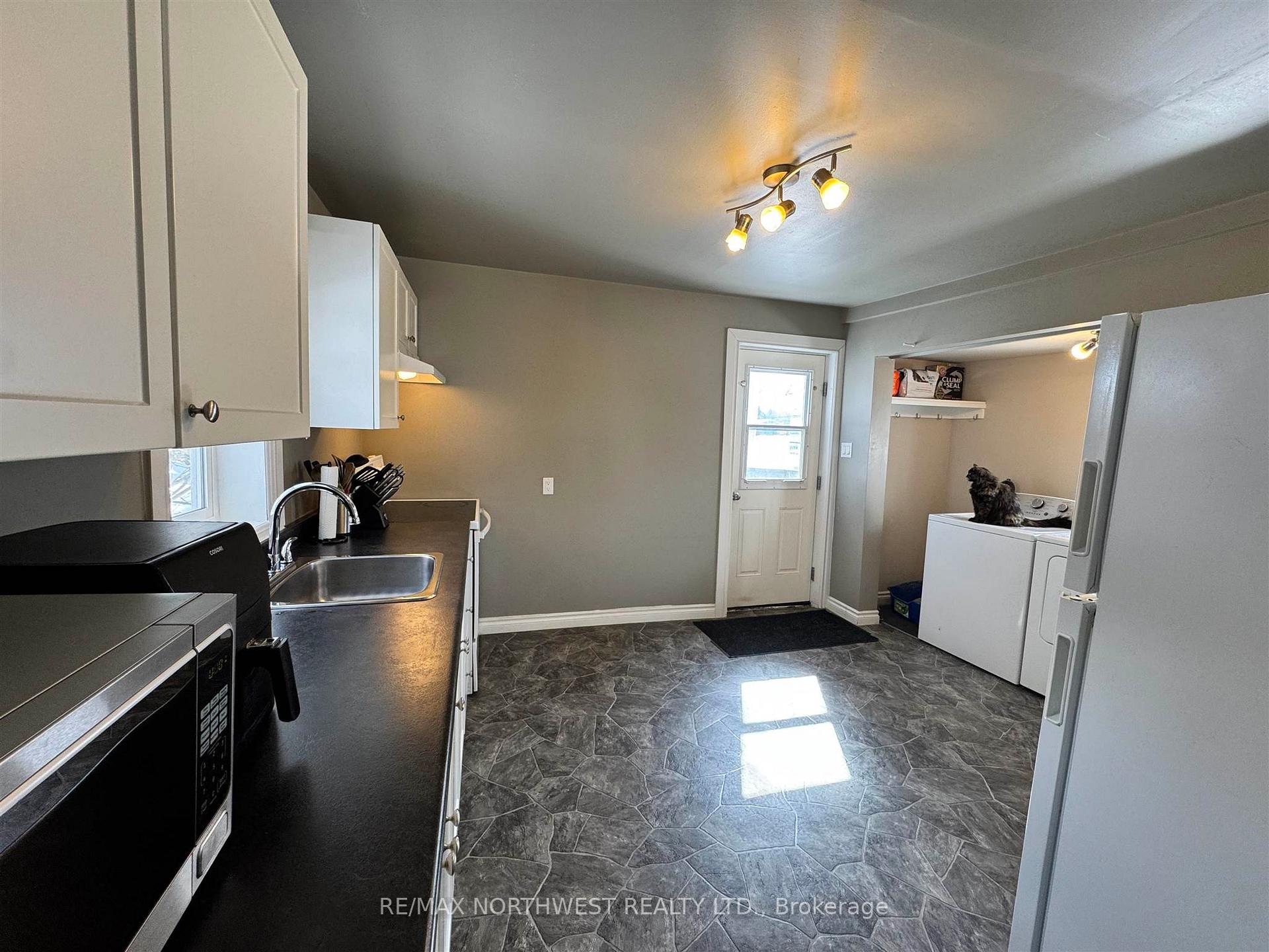 Photo 8 of 1209 Ottawa Street, Kenora, Keewatin — HOMEH